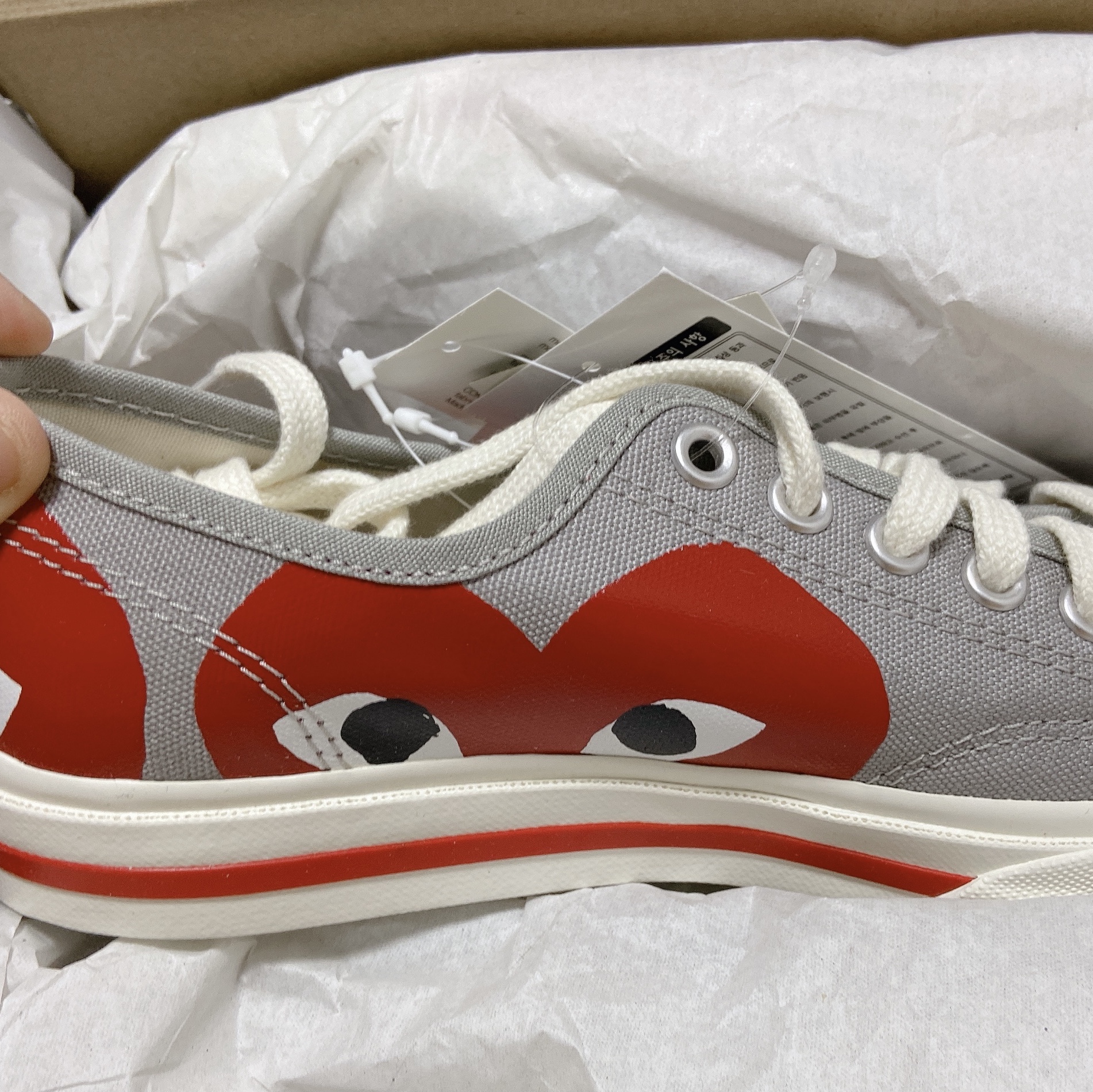 Converse x Play Comme des Garcons Jack Purcell Drizzle Red 착용 스타일 - 2
