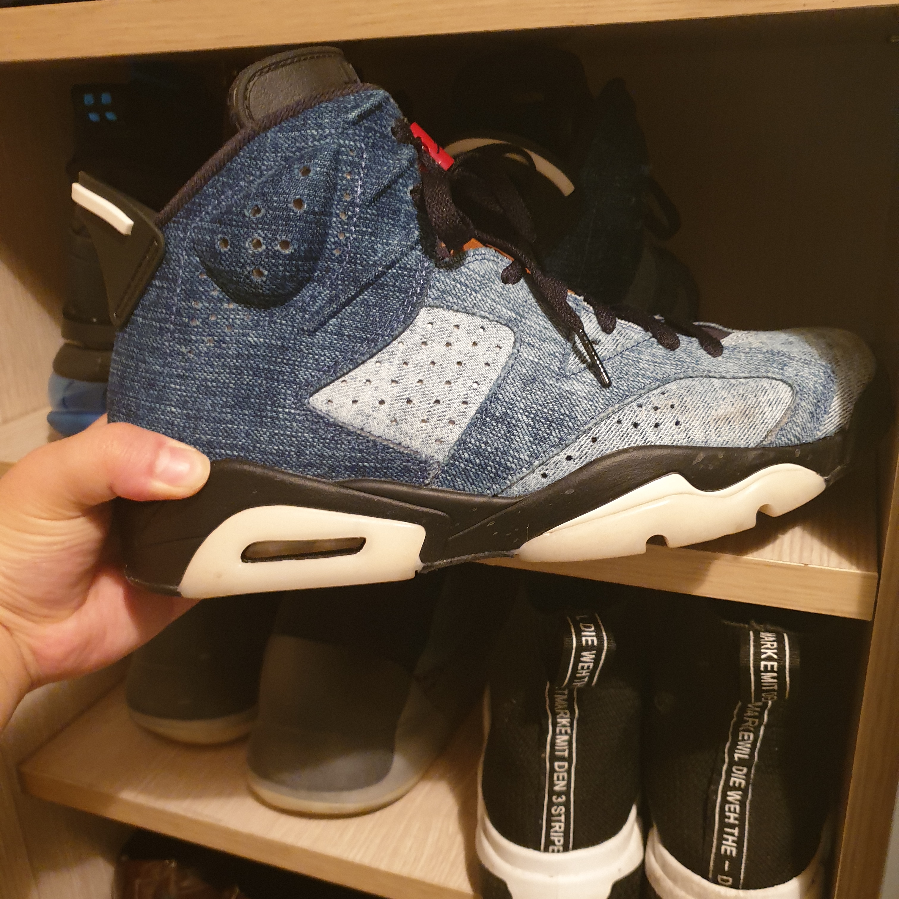 Jordan 6 Retro Washed Denim 착용 스타일 - 2