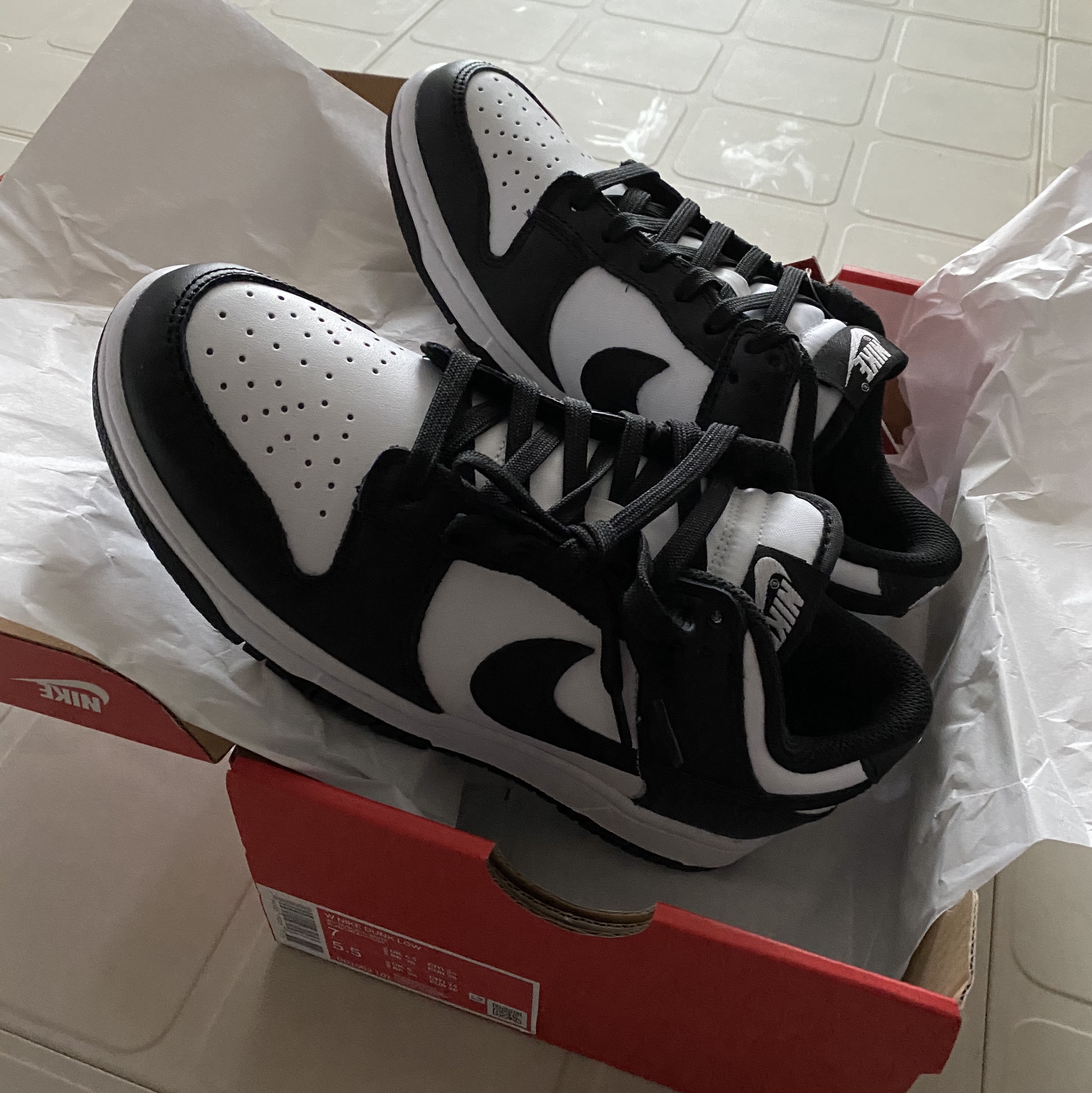 (W) Nike Dunk Low Black 착용 스타일