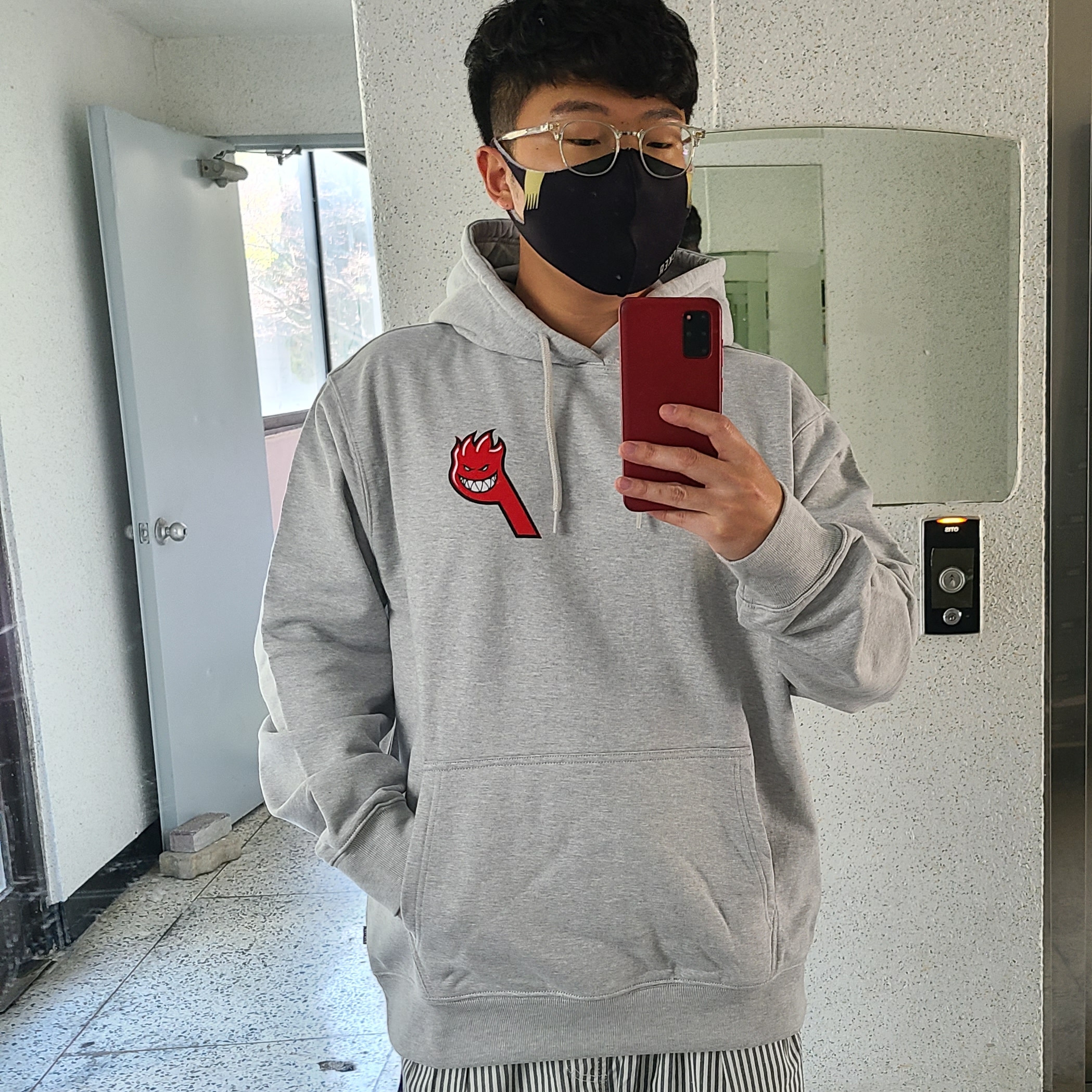 Palace x Spitfire Live to Bun Hood Grey Marl - 20FW, Adidas Yeezy Boost 350 V2 Yecheil - Non-Reflective 착용 스타일