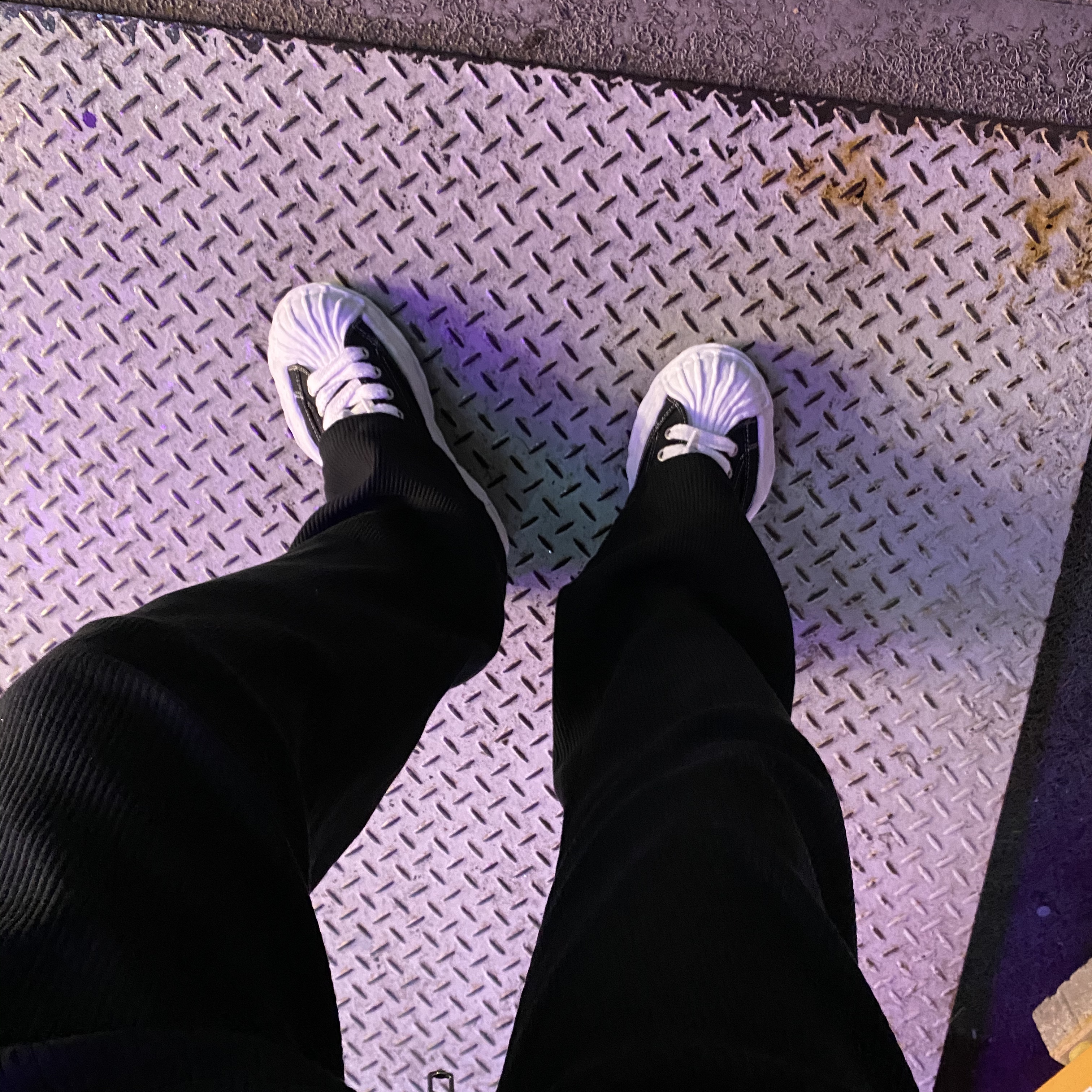 Maison Mihara Yasuhiro Blakey OG Sole Canvas Low-top Sneakers Black 착용 스타일