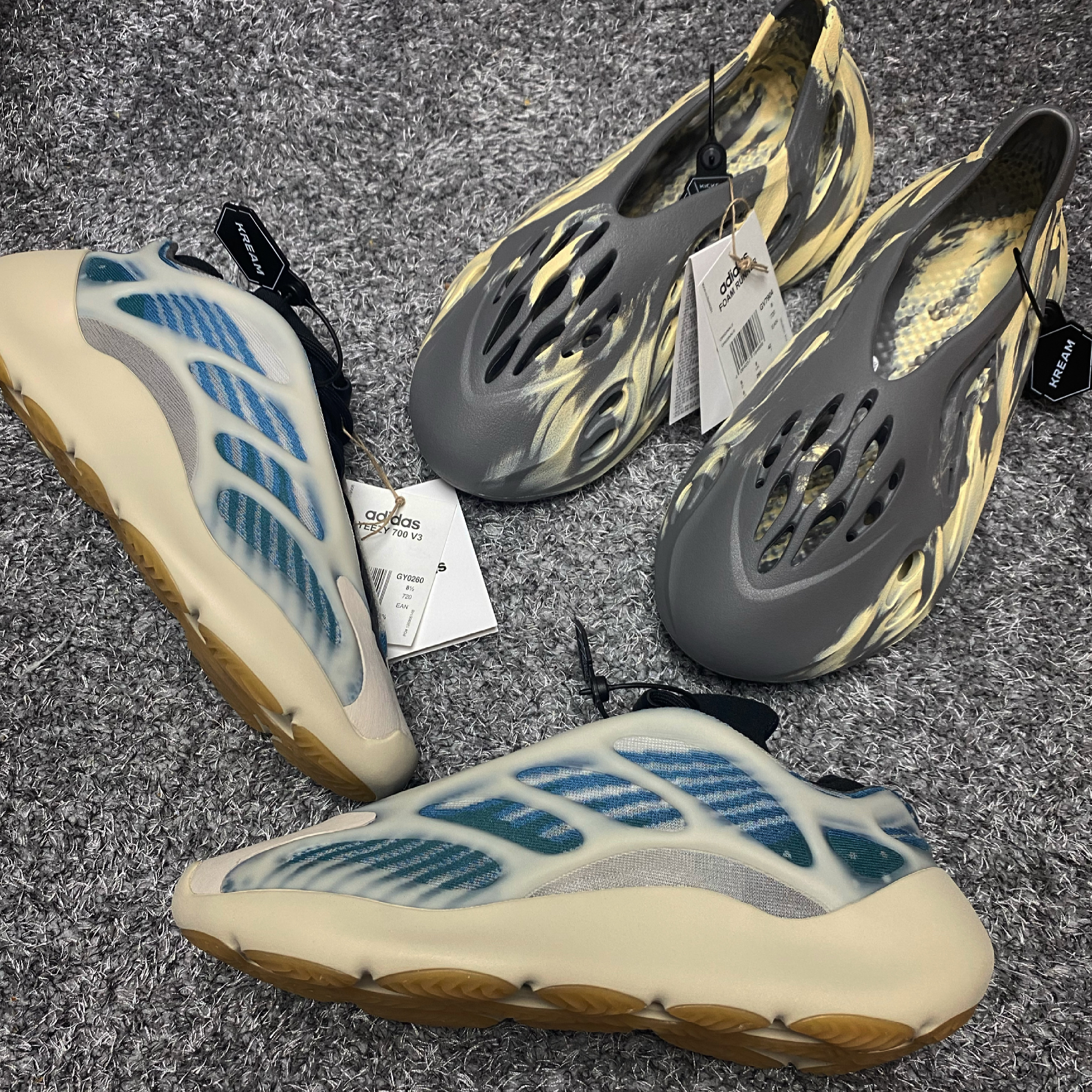 Adidas Yeezy 700 V3 Kyanite, Adidas Yeezy Foam RNNR MXT Moon Gray 착용 스타일