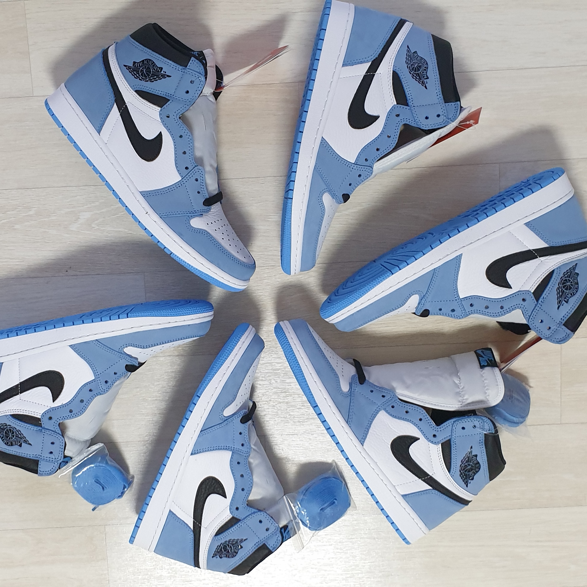 Jordan 1 Retro High OG University Blue 착용 스타일 - 4