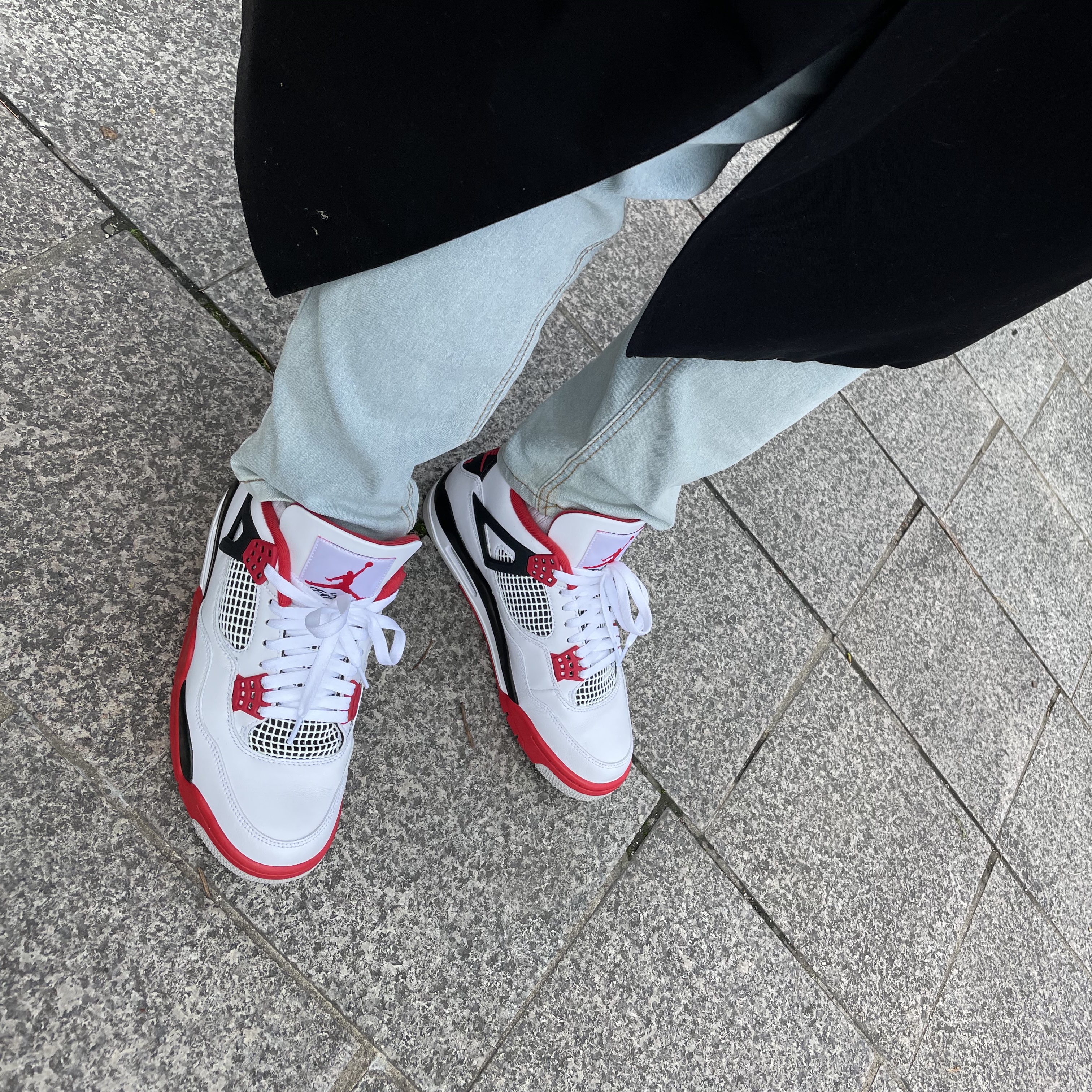 Jordan 4 Retro OG Fire Red 2020 착용 스타일