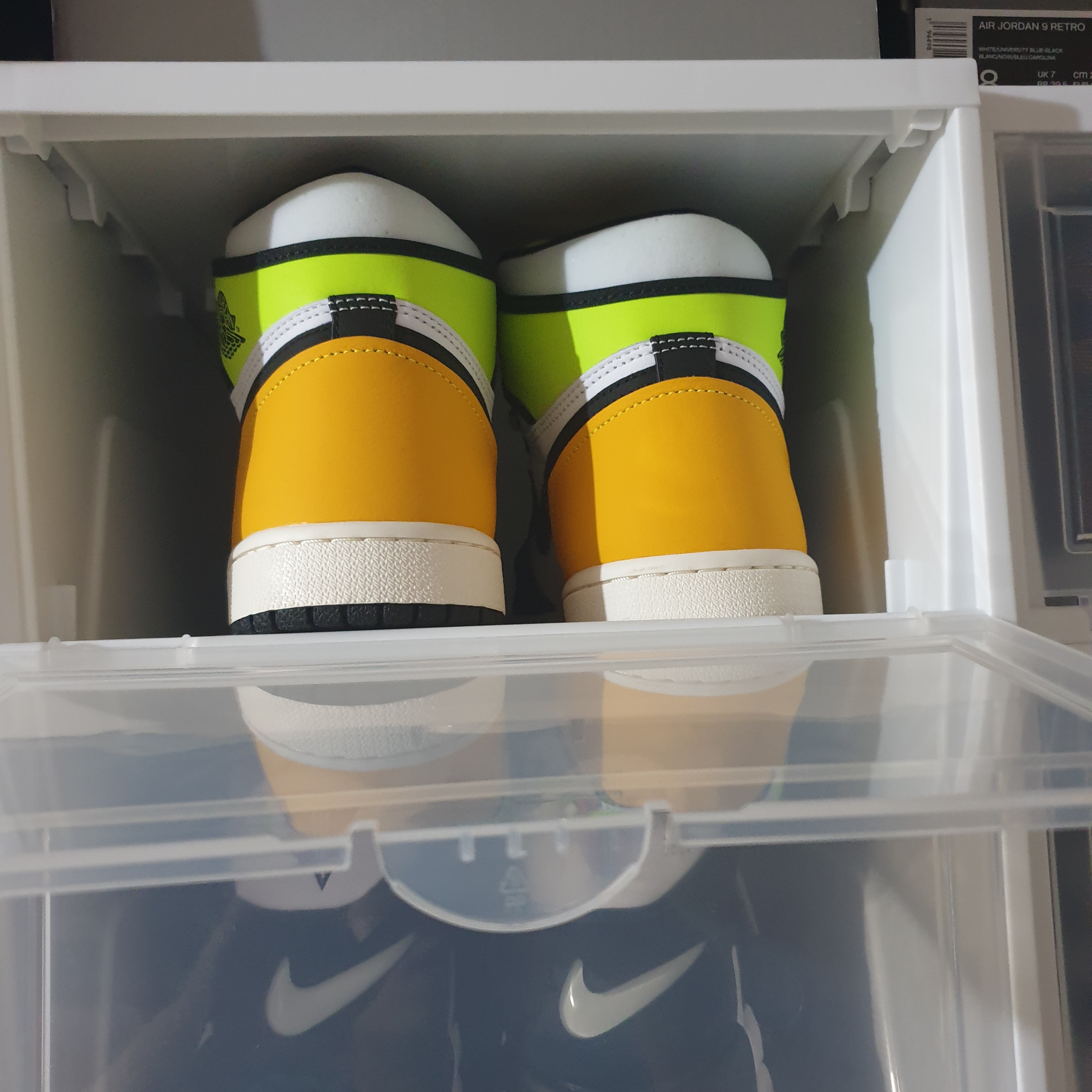 Jordan 1 Retro High OG Volt Gold 착용 스타일 - 2