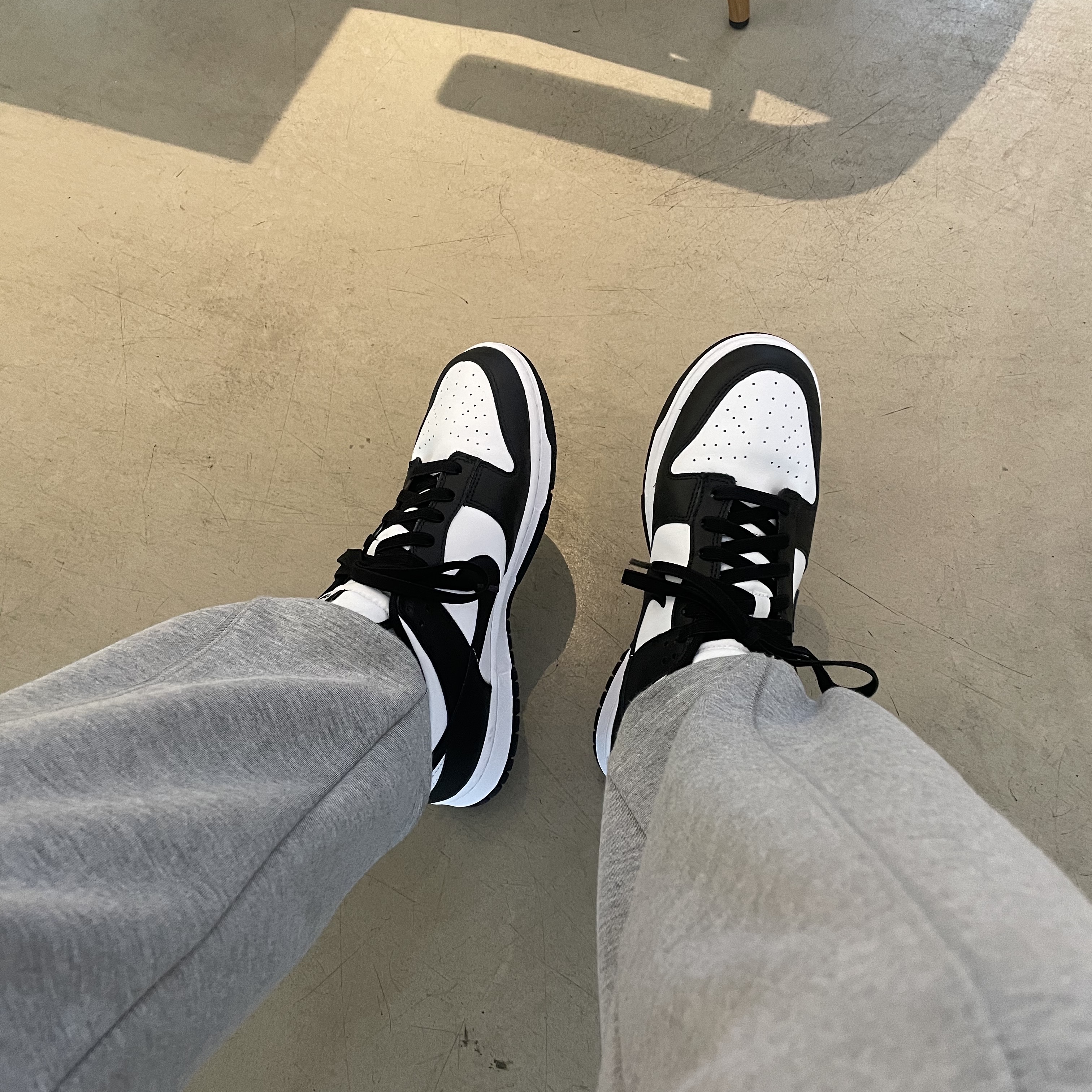 Nike Dunk Low Retro Black 착용 스타일 - 1