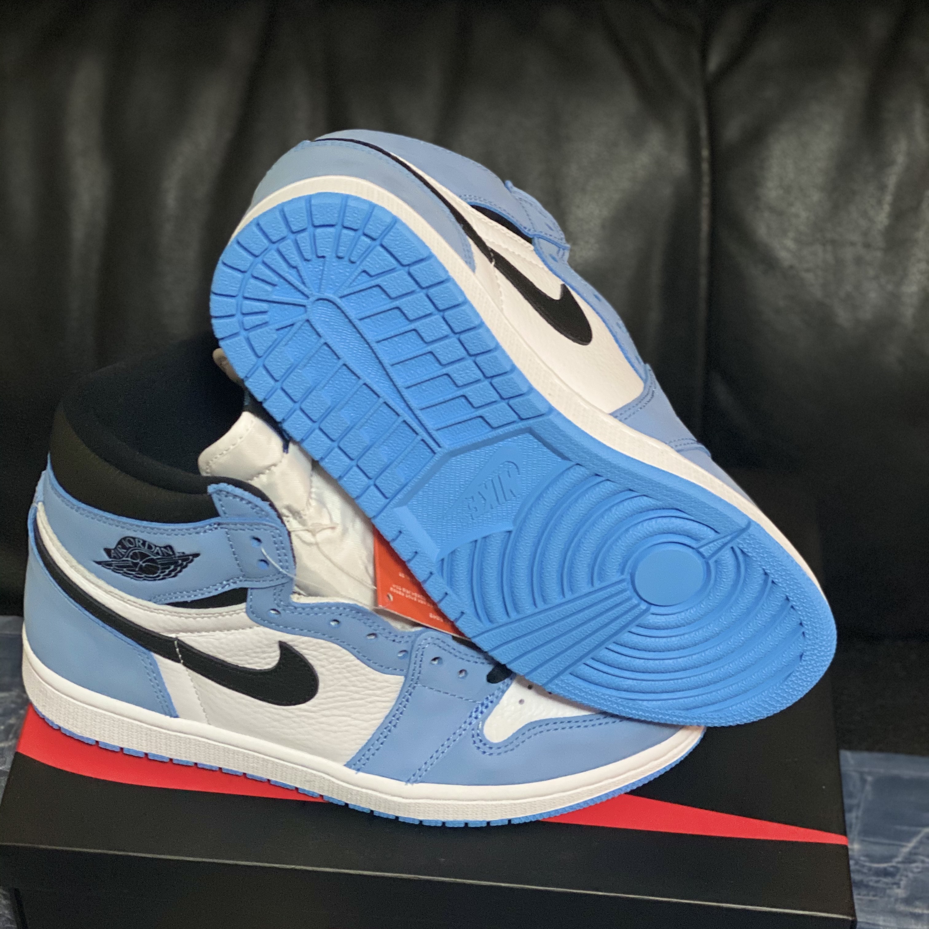 Jordan 1 Retro High OG University Blue, Nike Dunk Low SP City Market 착용 스타일 - 2