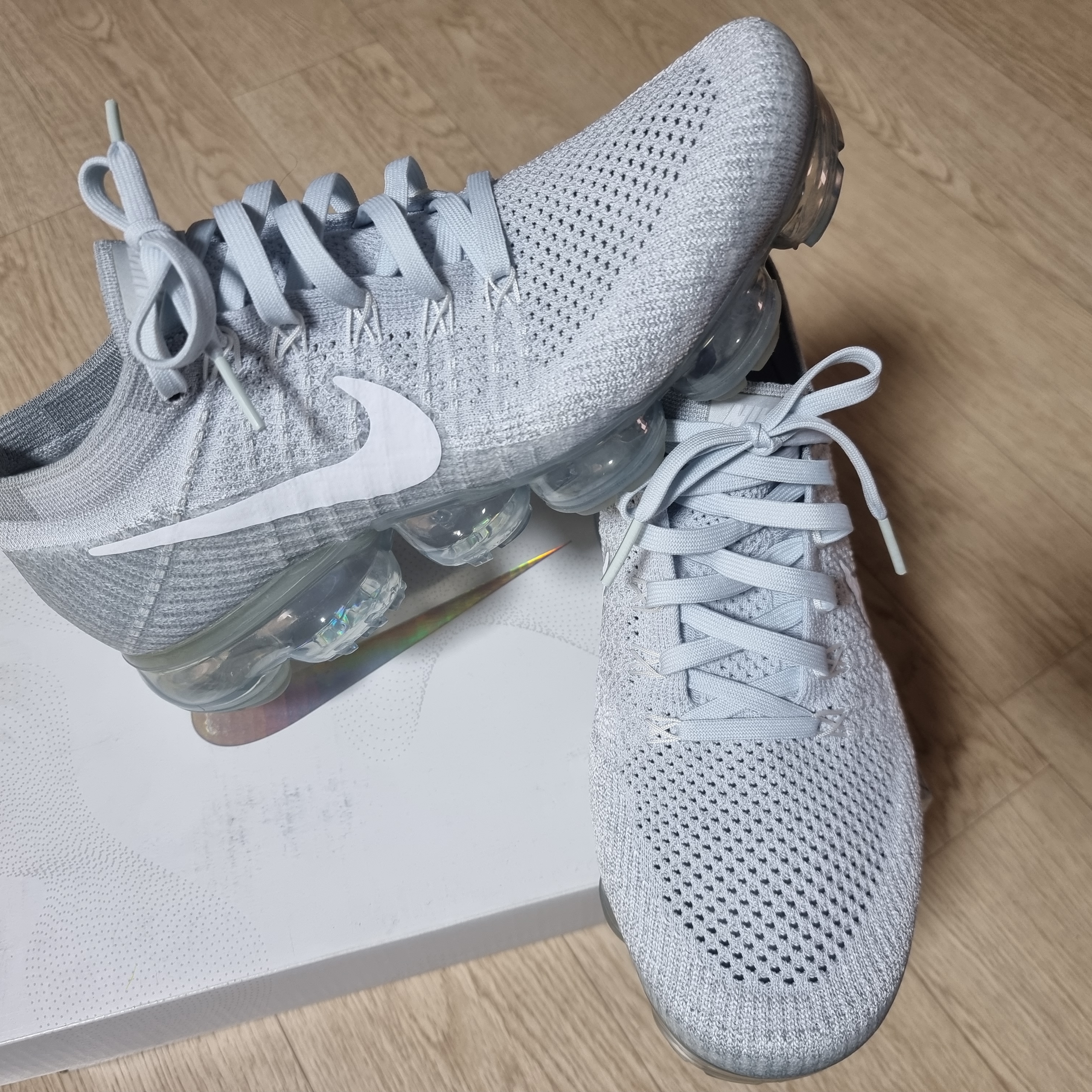 Nike Air VaporMax Pure Platinum 착용 스타일 - 2