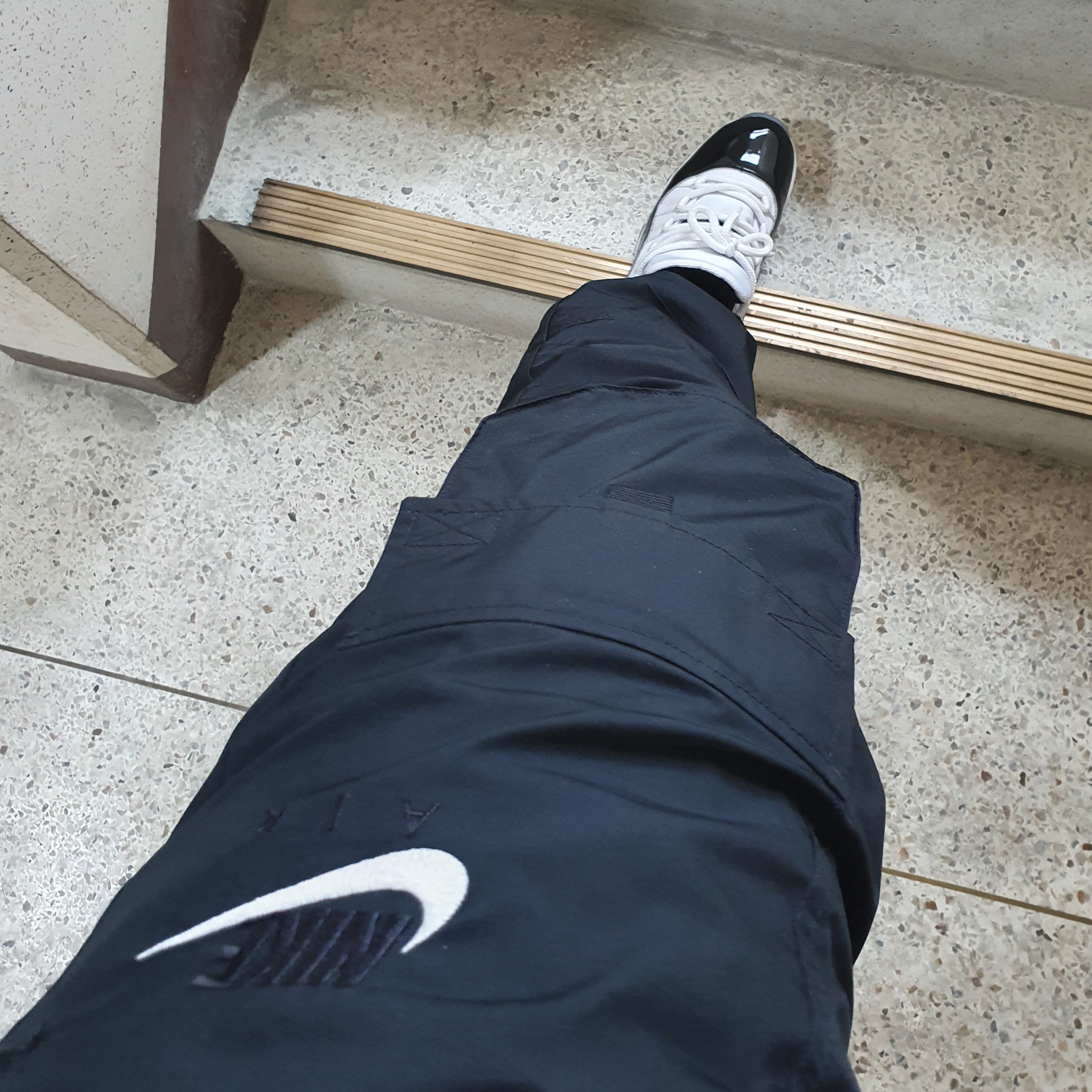 Jordan 11 Retro Concord 2018 착용 스타일 - 2