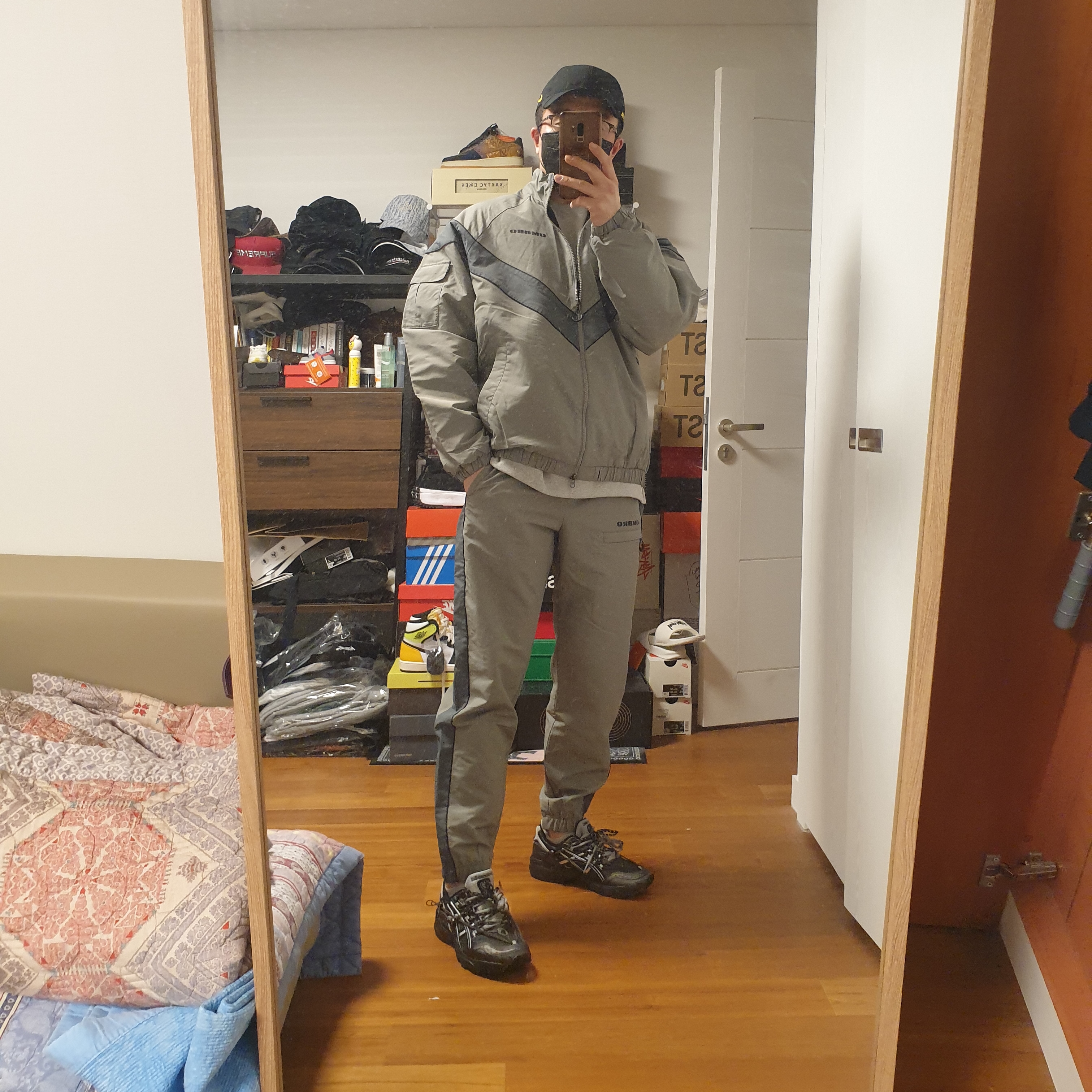 Nike x Drake Nocta Essential Cap Black, Nike x Kim Jones Fleece Crew Grey Heather - US/EU 착용 스타일 - 1
