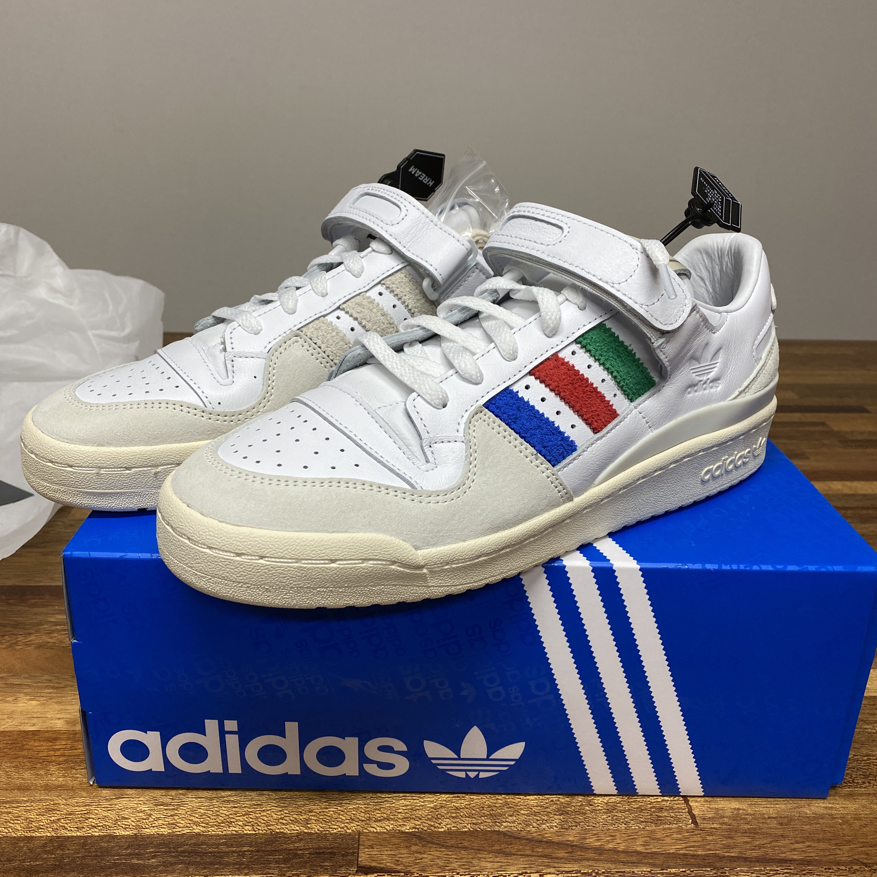 Adidas x END. Forum Low Friends & Forum 착용 스타일 - 3