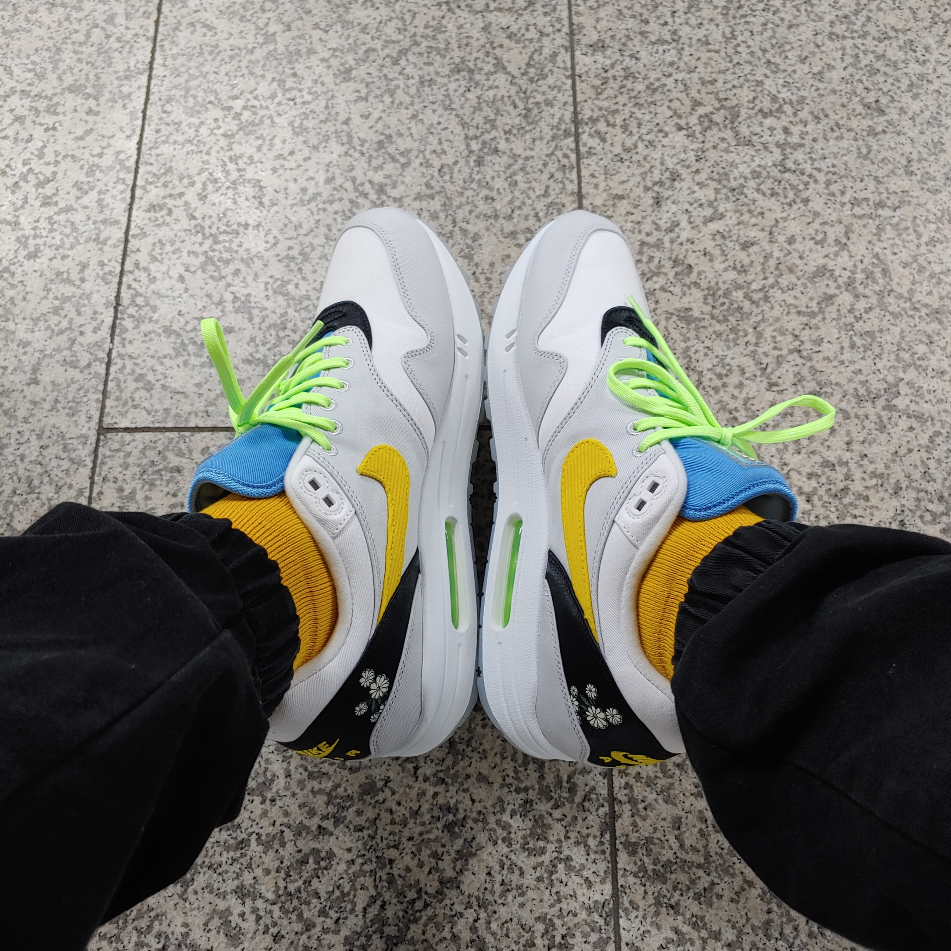 Nike Air Max 1 Daisy 착용 스타일 - 1