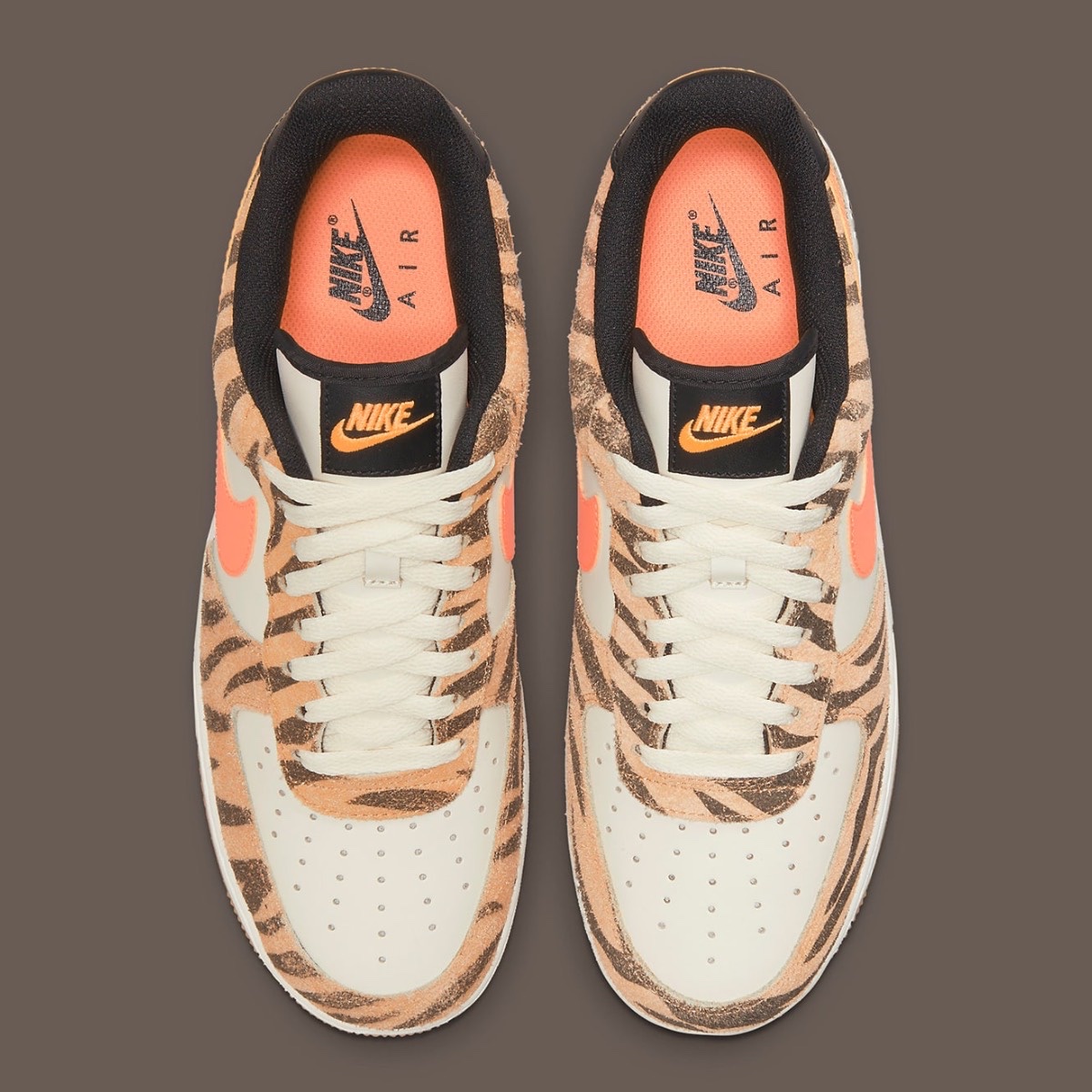 Nike Air Force 1 '07 PRM Orange Zebra, Jordan 3 Retro SE Animal Instinct 착용 스타일 - 4