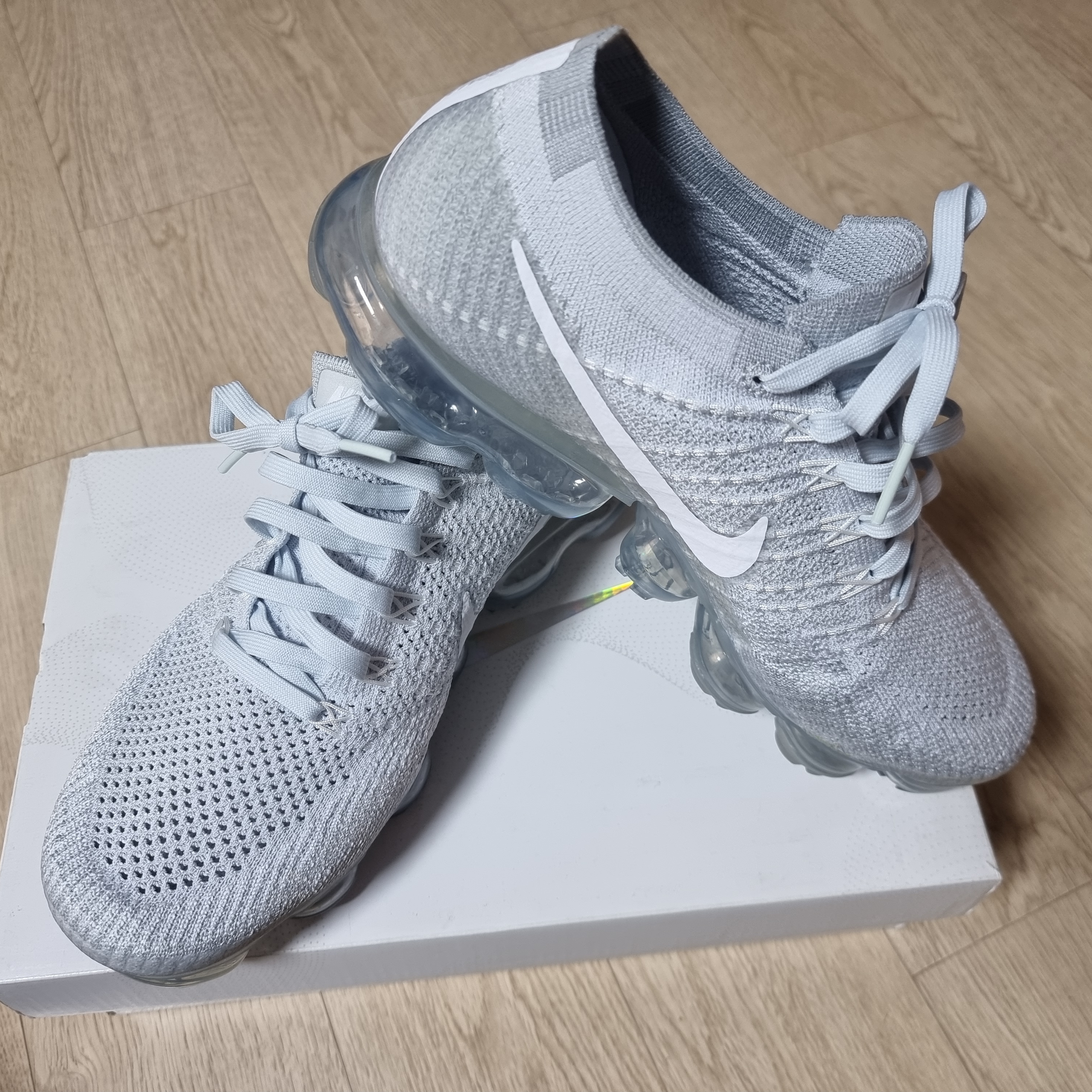 Nike Air VaporMax Pure Platinum 착용 스타일 - 3