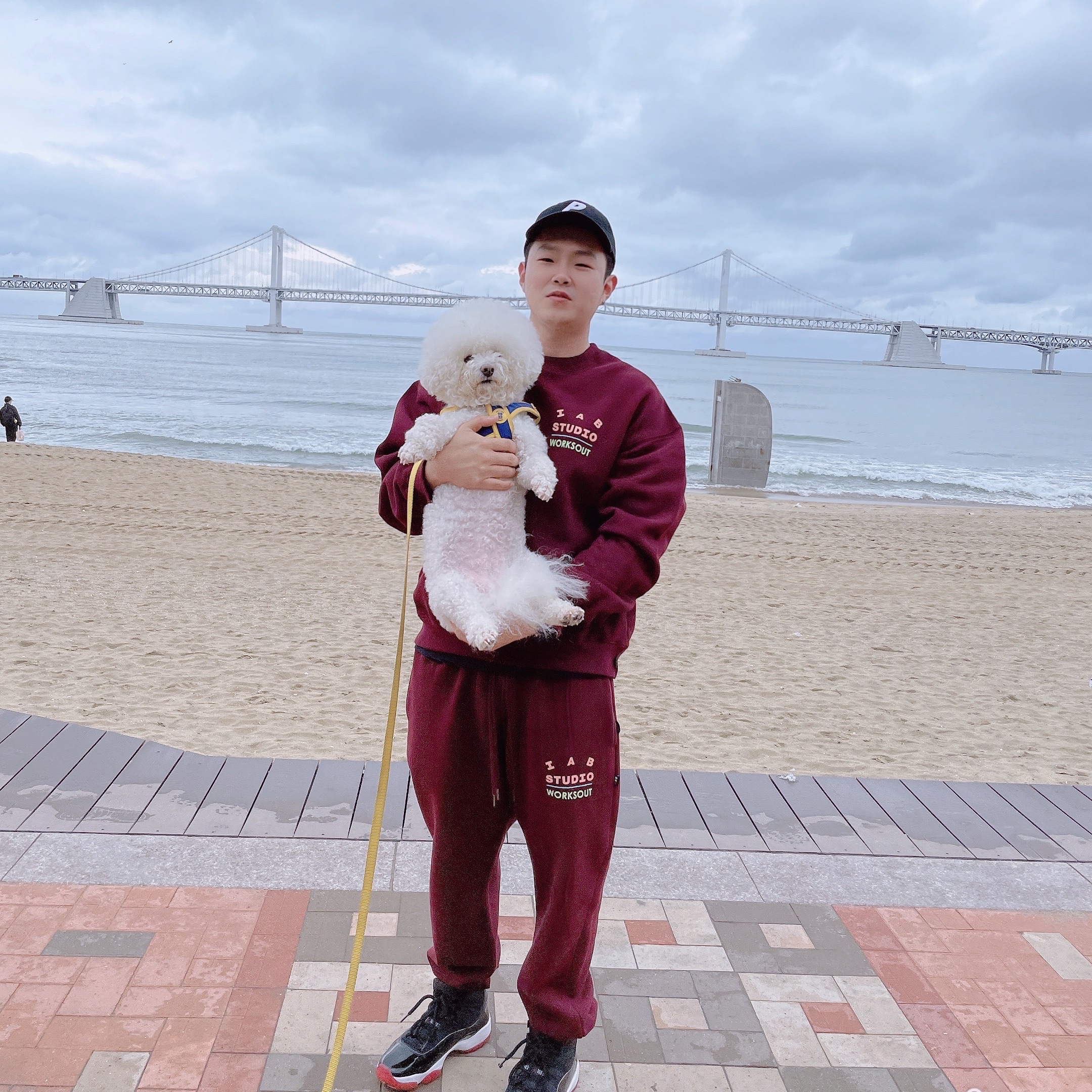Jordan 11 Retro Bred 2019, IAB Studio Sweatpants Burgundy for Worksout - 19FW 착용 스타일