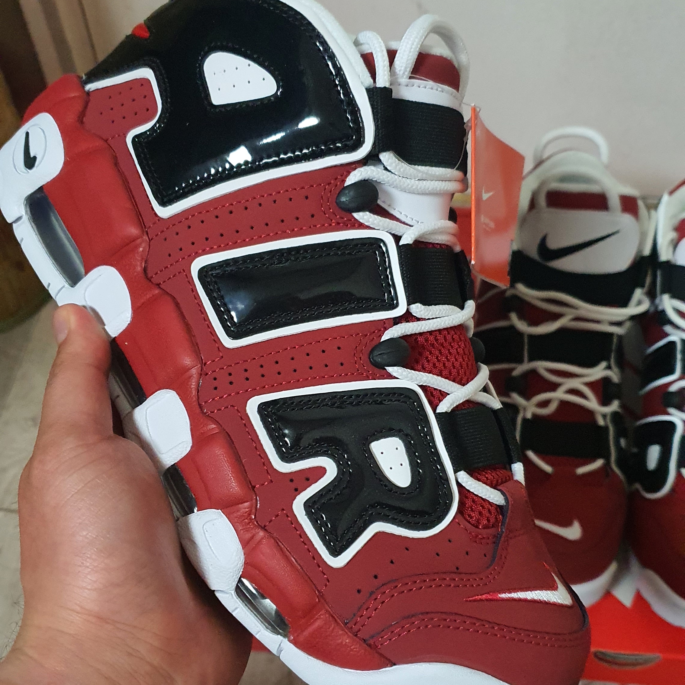 Nike Air More Uptempo 96 Bulls 2021, Nike Air More Uptempo 96 Bulls 2017 착용 스타일 - 2