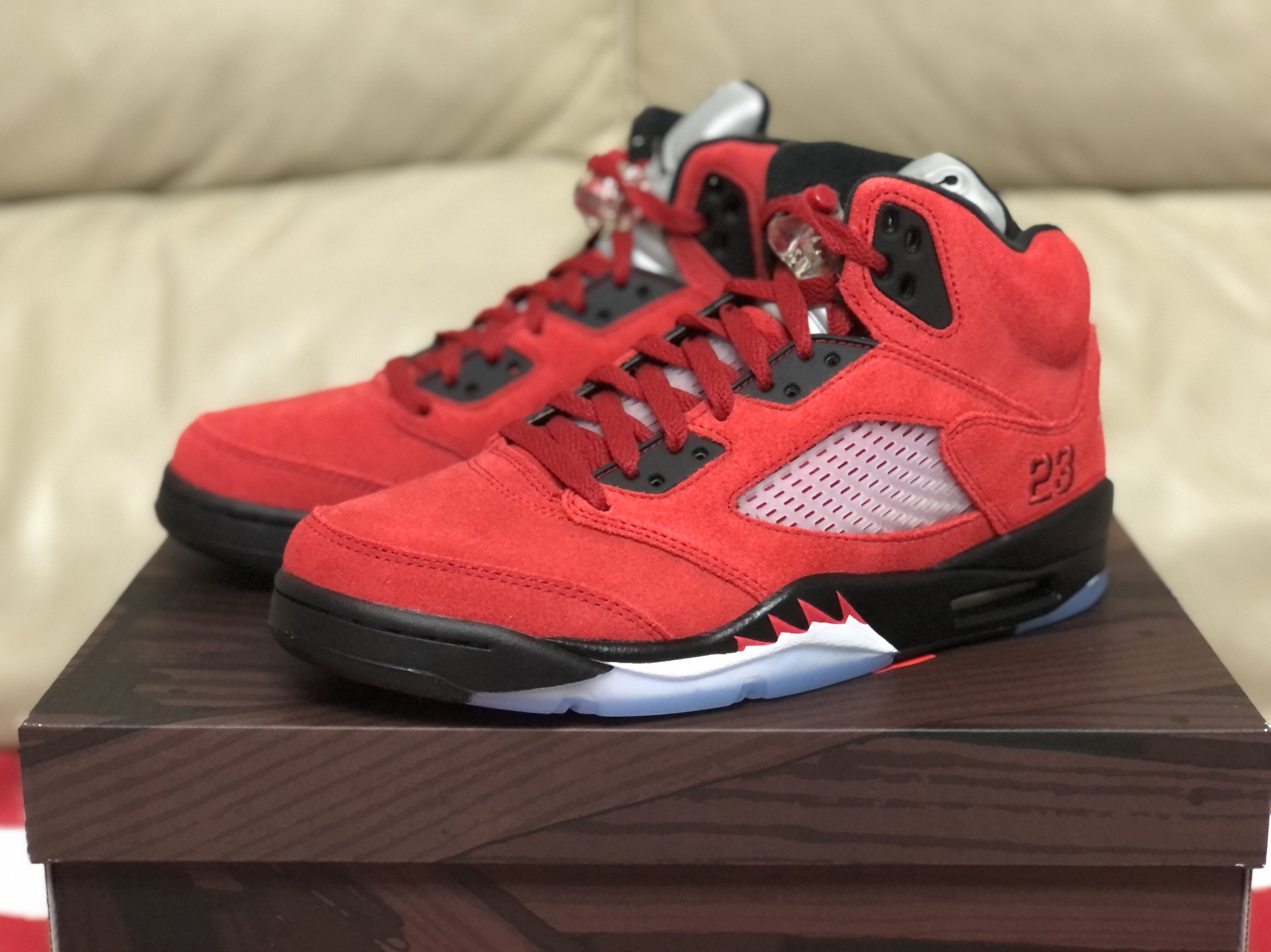 Jordan 5 Retro Toro Bravo 착용 스타일 - 3