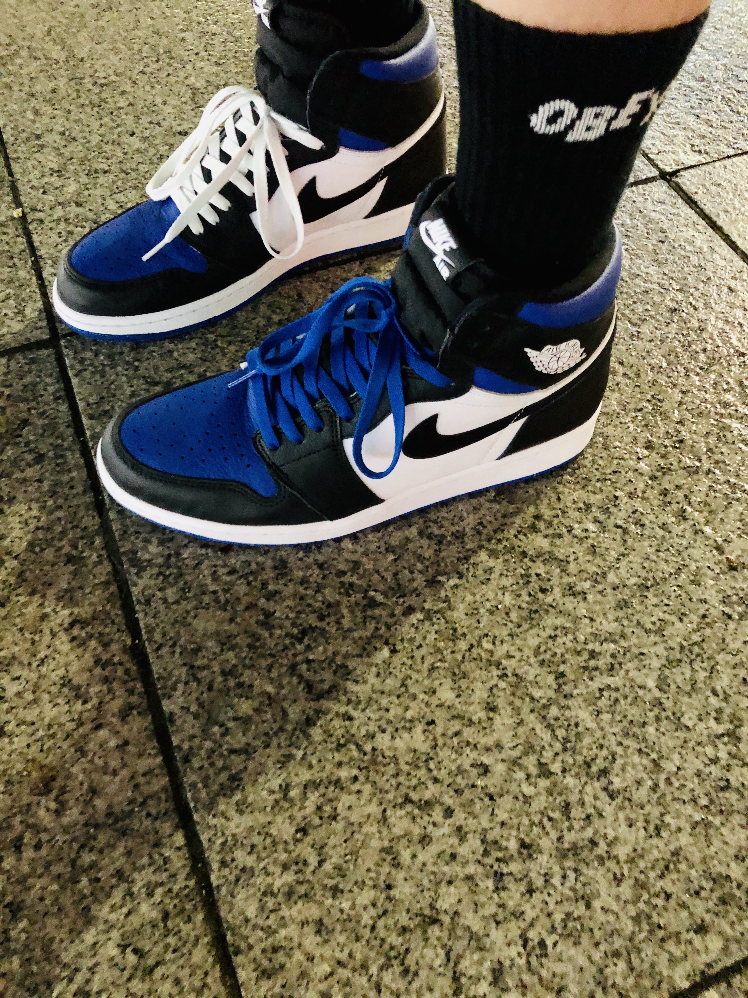 Jordan 1 Retro High OG Royal Toe 착용 스타일 - 5
