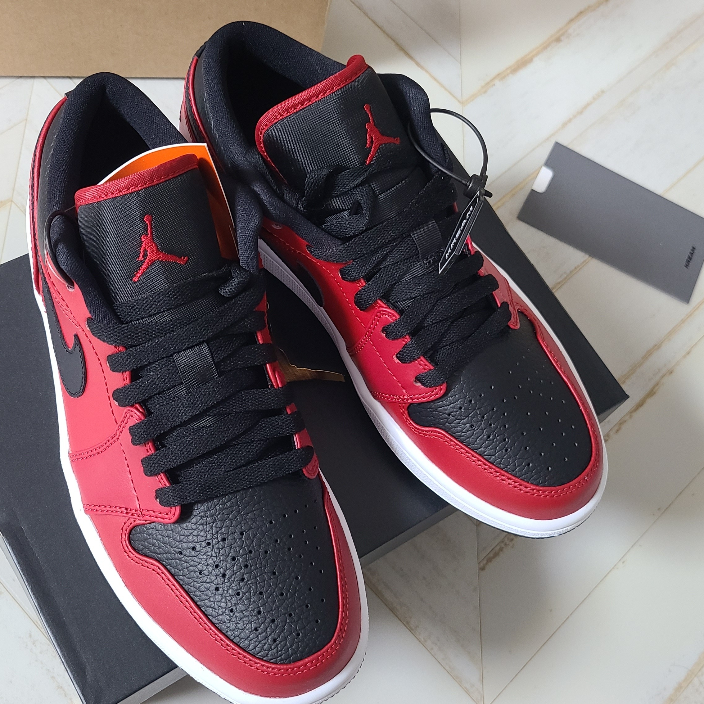 Jordan 1 Low Gym Red Black 착용 스타일 - 2