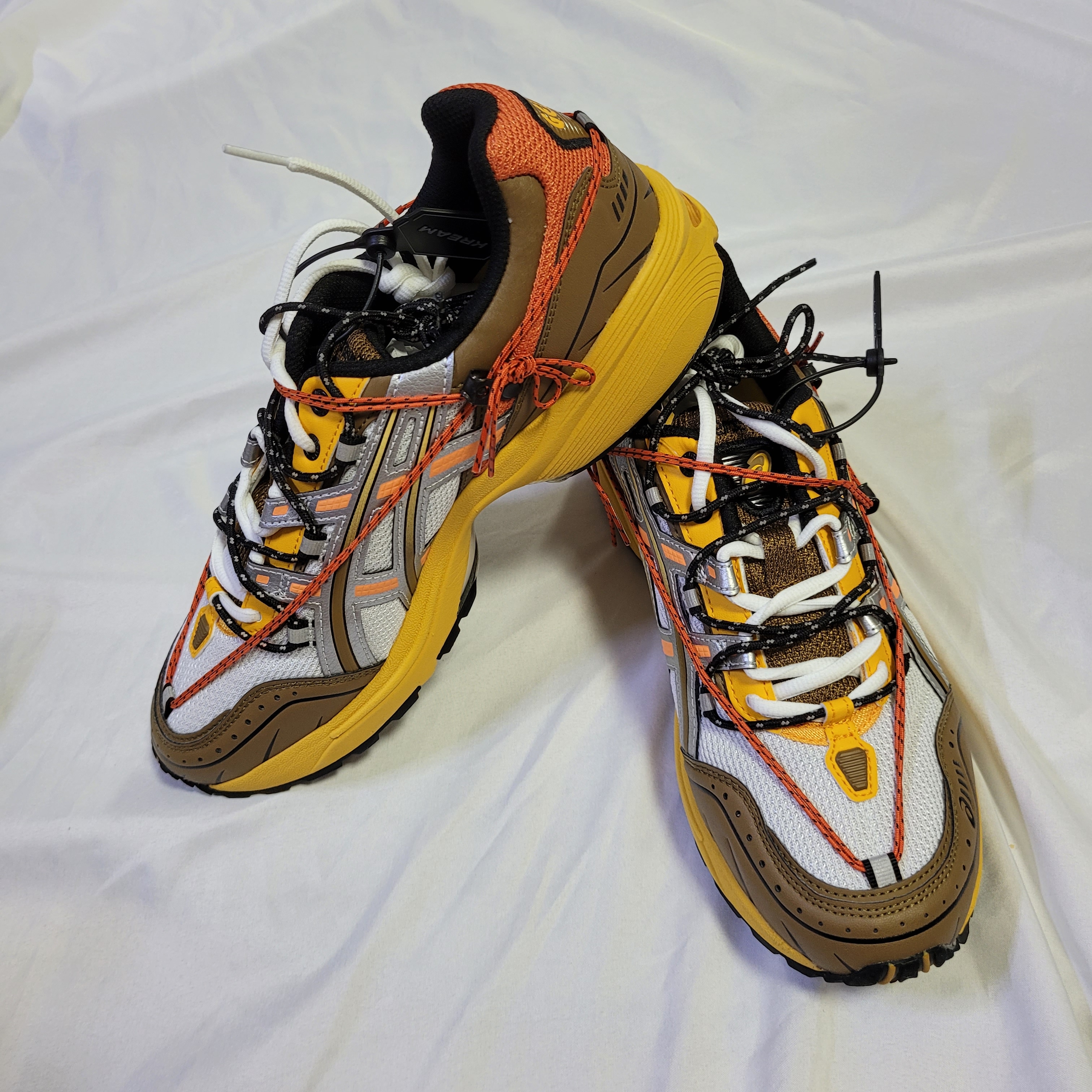 Asics x Andersson Bell Gel-1090 White Orange 착용 스타일 - 5