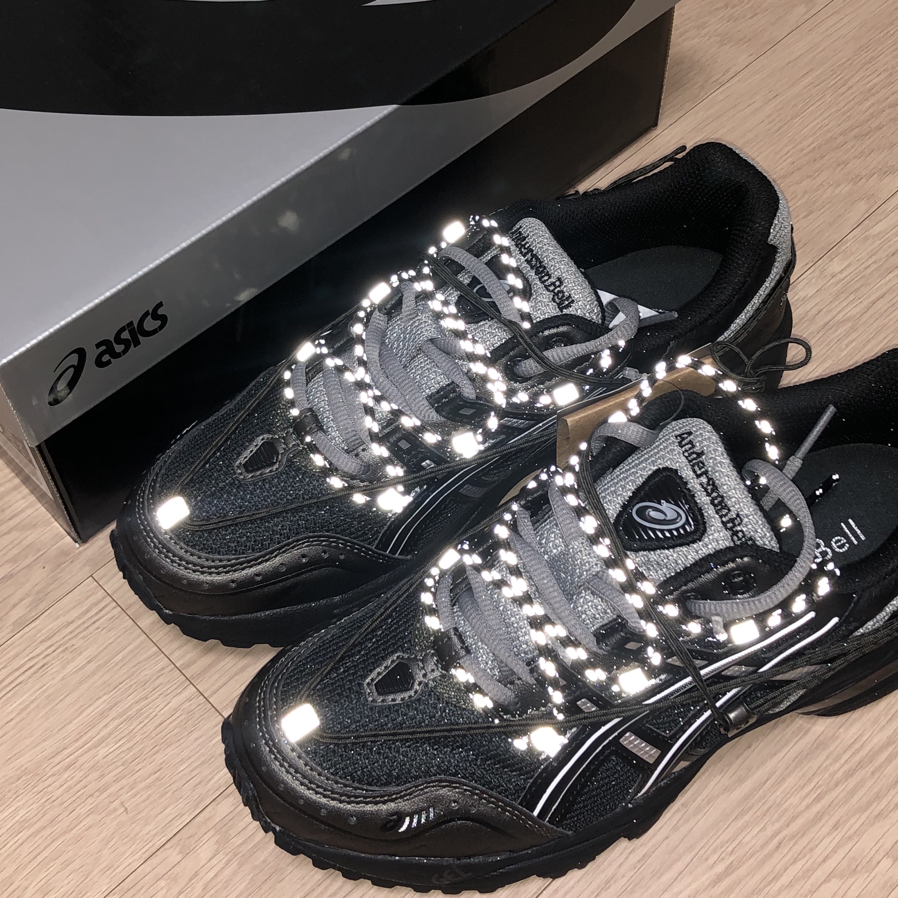 Asics x Andersson Bell Gel-1090 Black Silver 착용 스타일 - 1