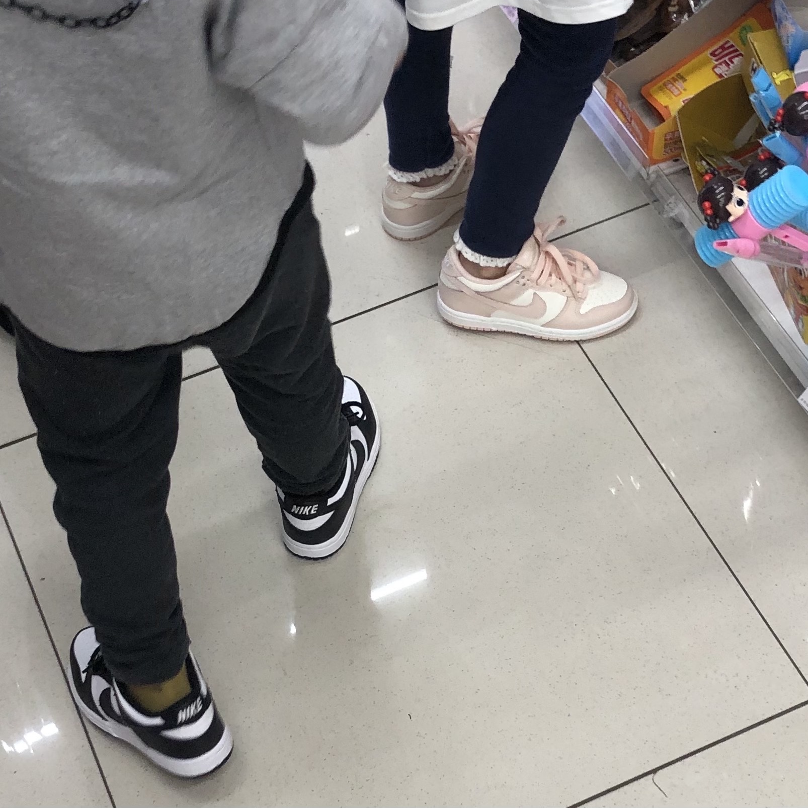 (PS) Nike Dunk Low Black, (PS) Nike Dunk Low Orange Pearl 착용 스타일