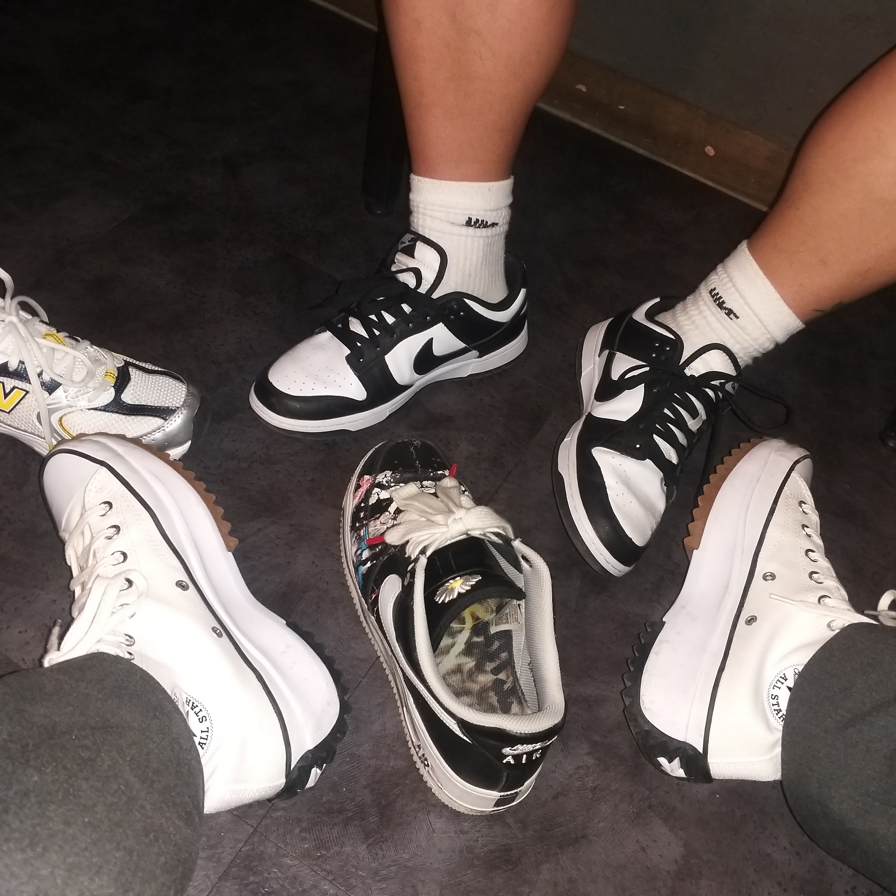 Nike x Peaceminusone Air Force 1 Low Para-Noise, Converse Run Star Hike Hi White Black Gum 착용 스타일