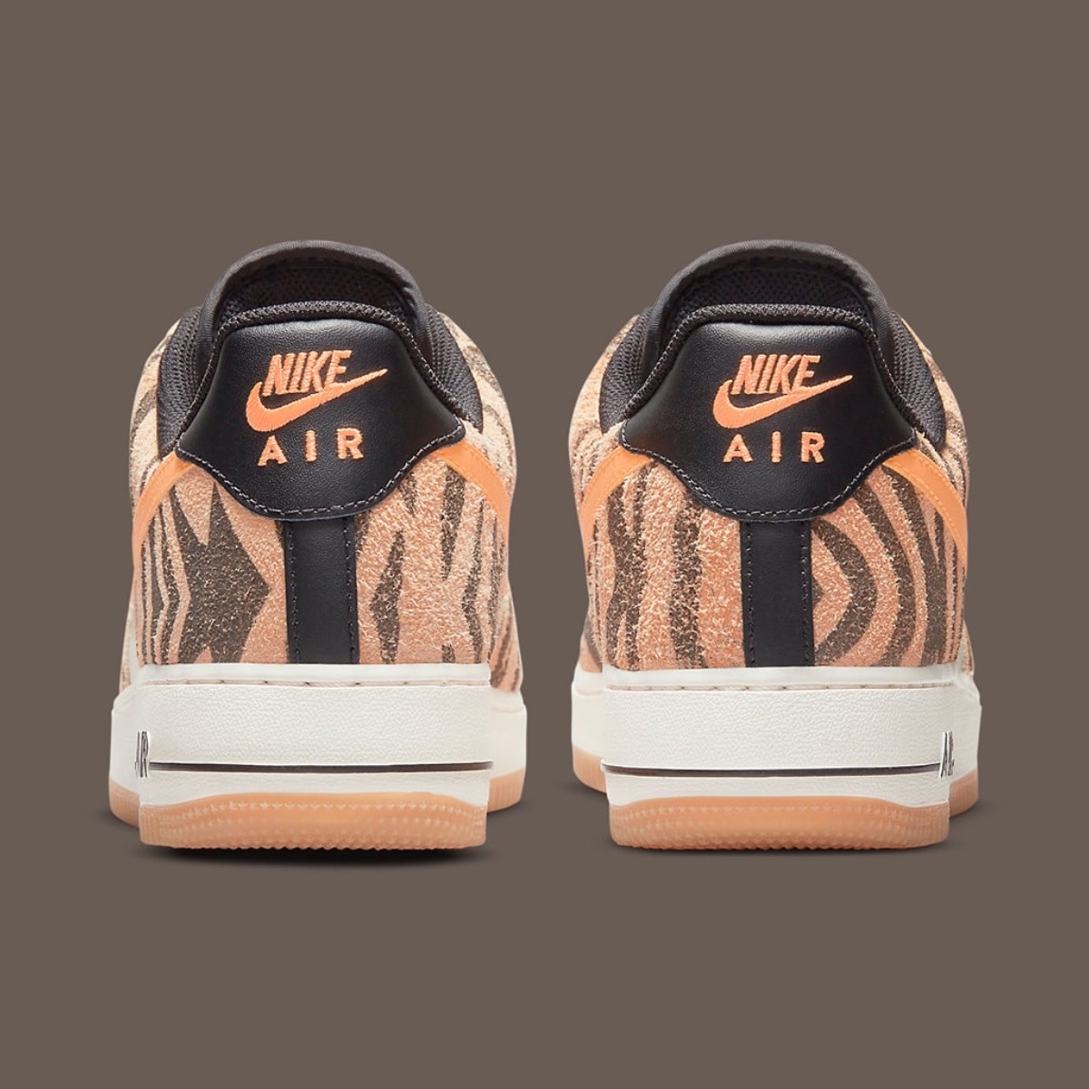 Nike Air Force 1 '07 PRM Orange Zebra, Jordan 3 Retro SE Animal Instinct 착용 스타일 - 5