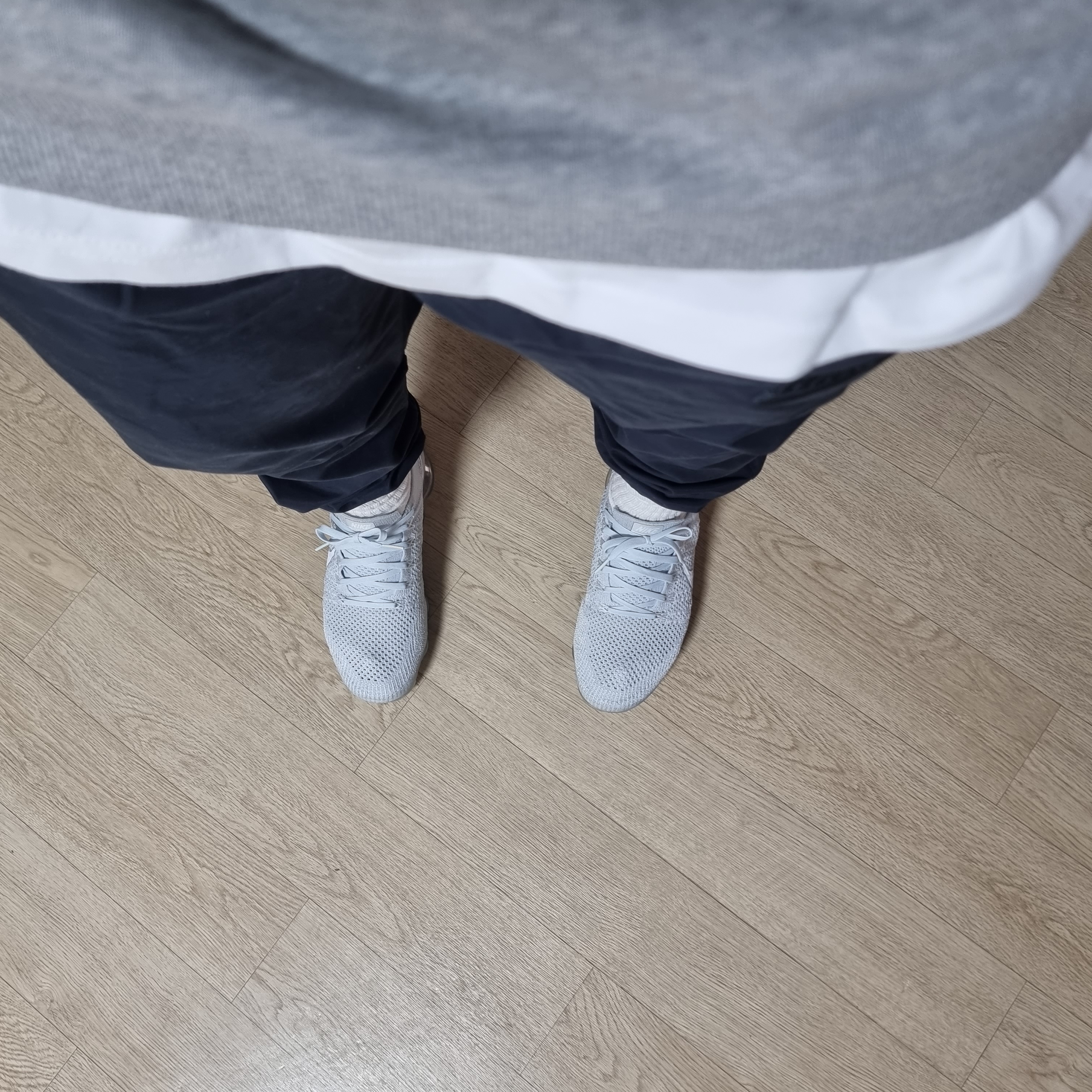Nike Air VaporMax Pure Platinum 착용 스타일 - 5