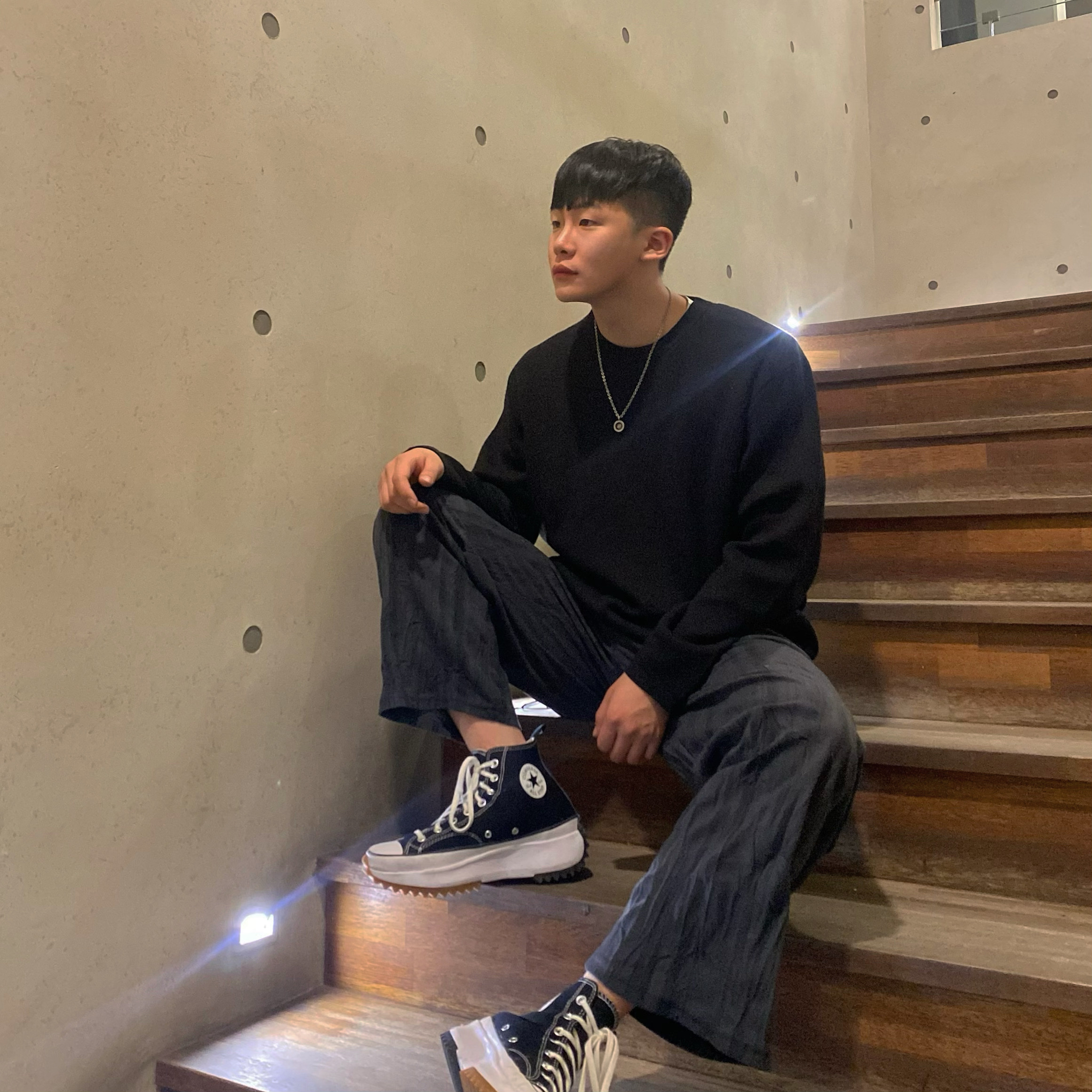 Converse Run Star Hike Hi Black White Gum 착용 스타일