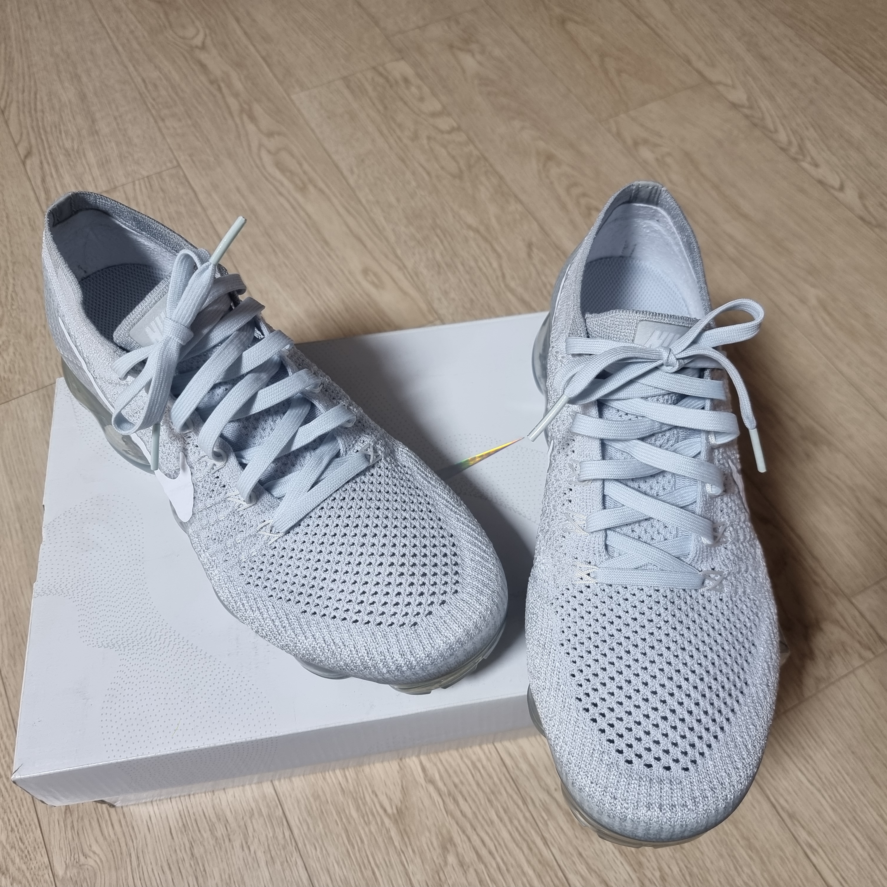 Nike Air VaporMax Pure Platinum 착용 스타일 - 1