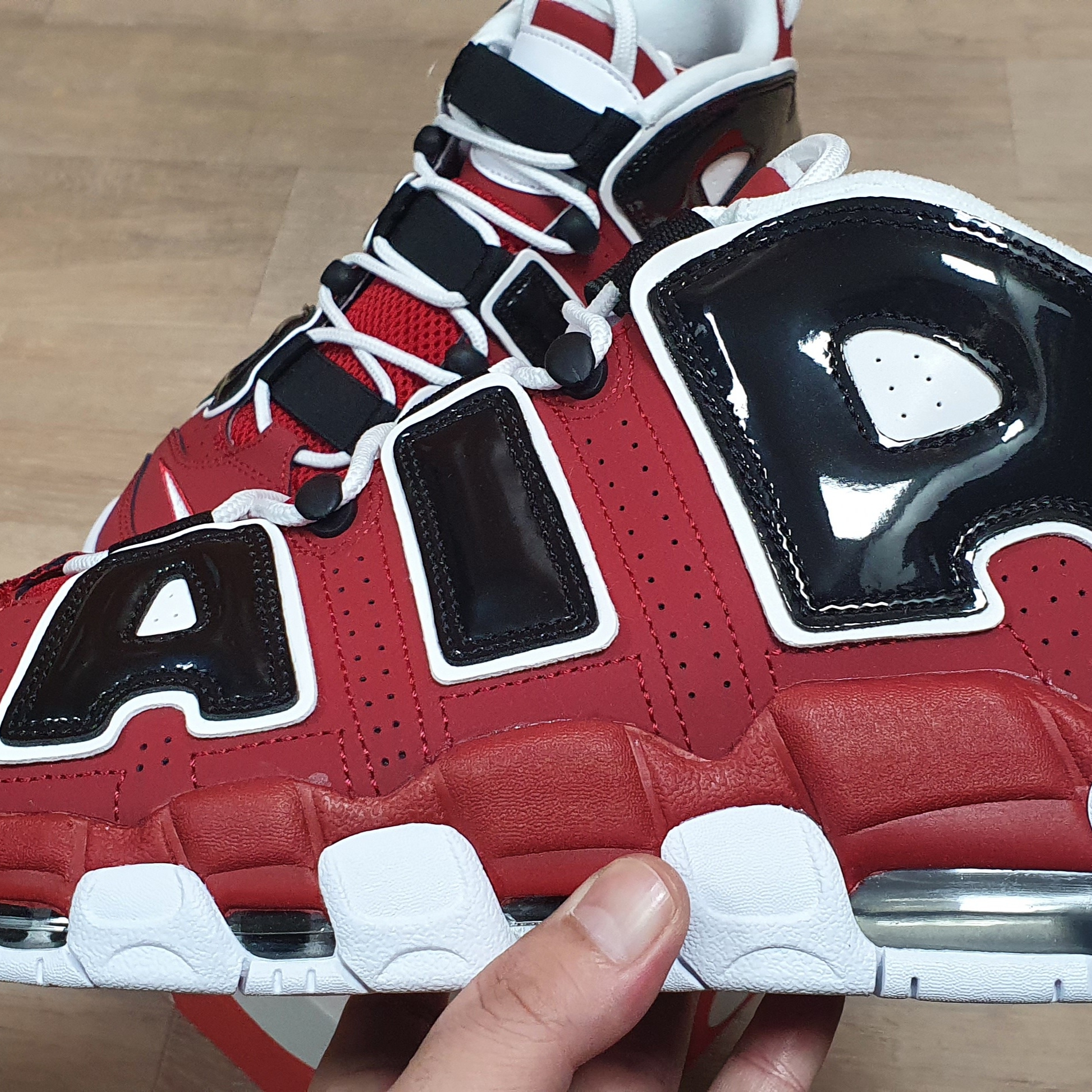 Nike Air More Uptempo 96 Bulls 2021 착용 스타일 - 5