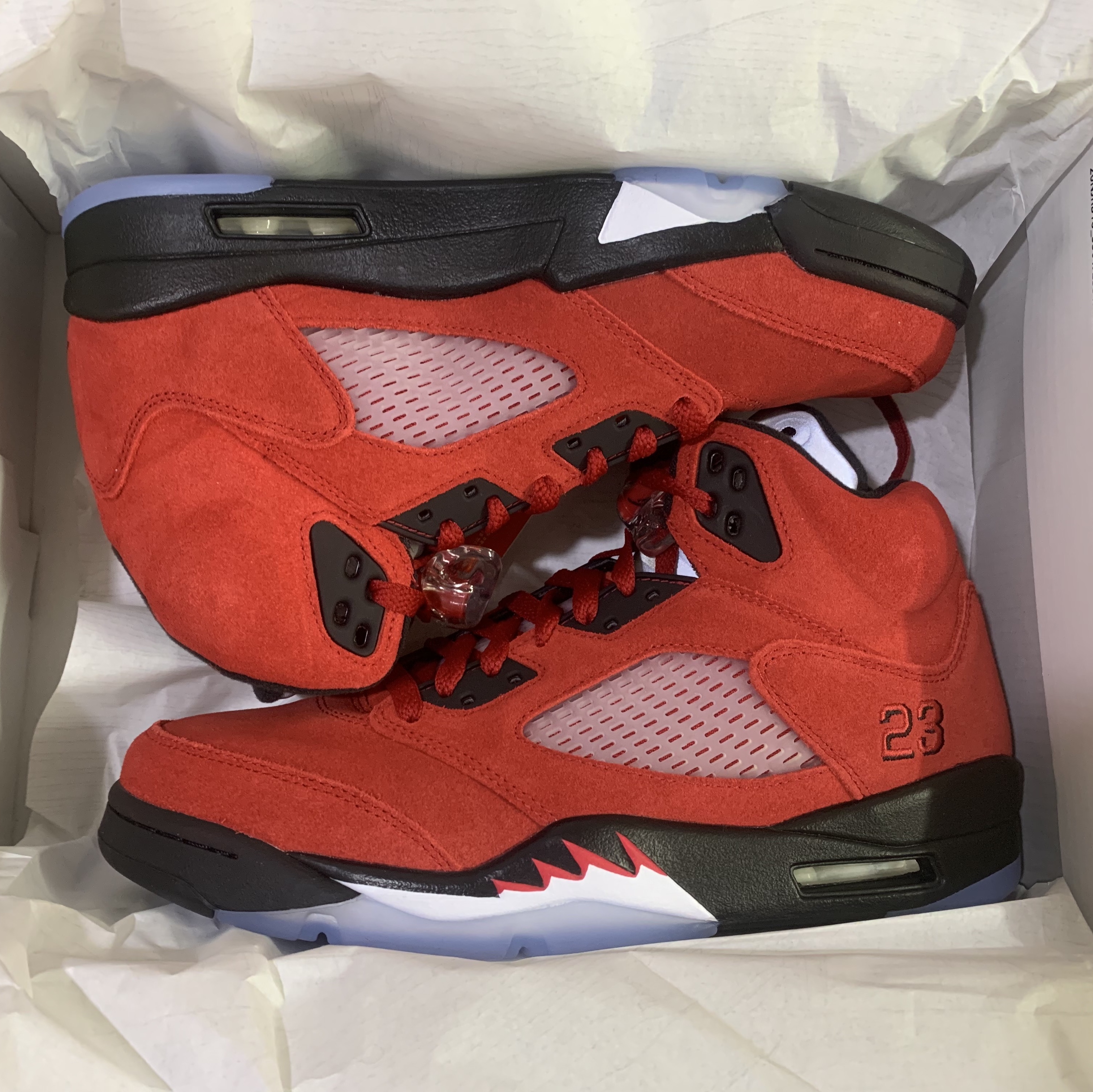 Jordan 5 Retro Toro Bravo 착용 스타일