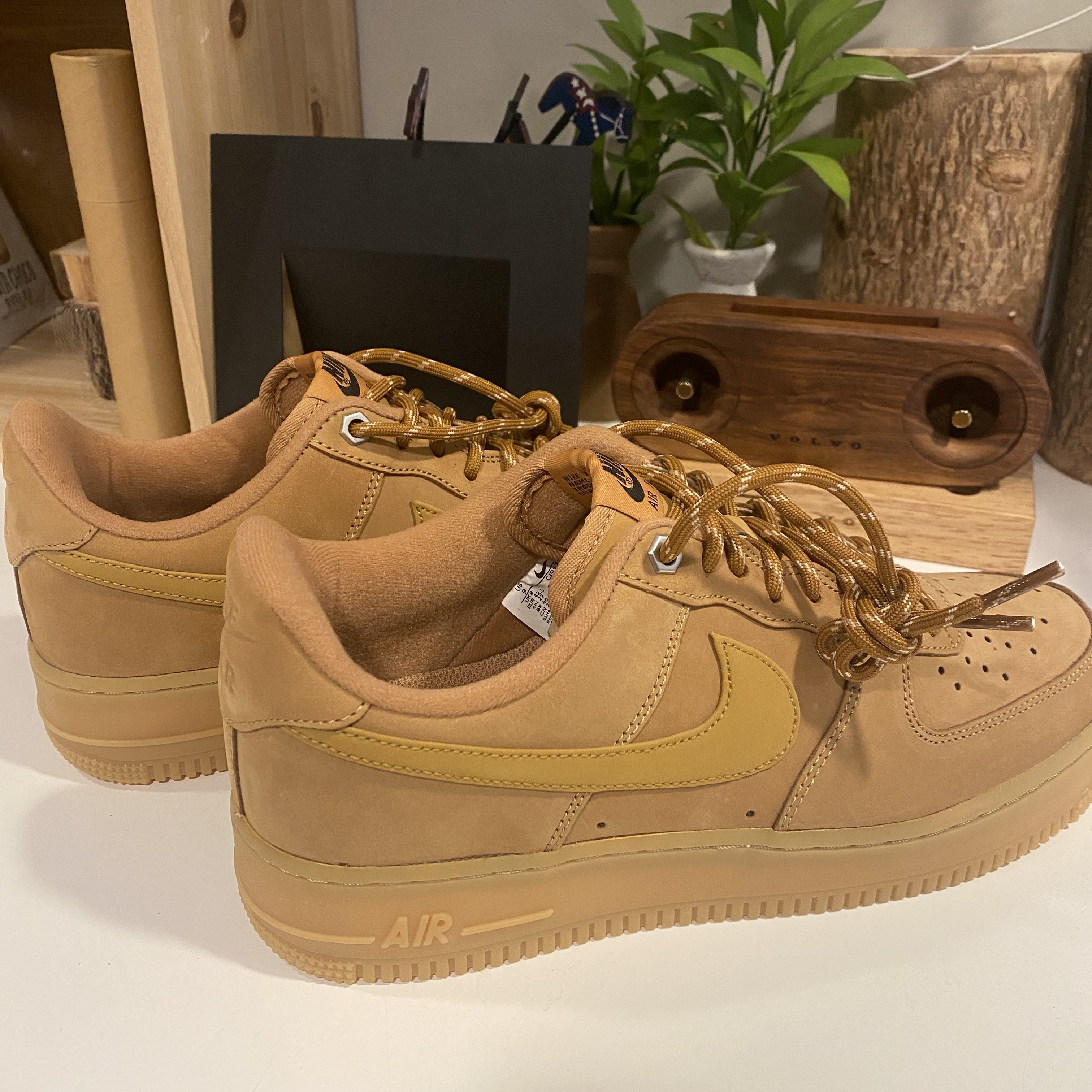Nike Air Force 1 '07 WB Flax 착용 스타일 - 1
