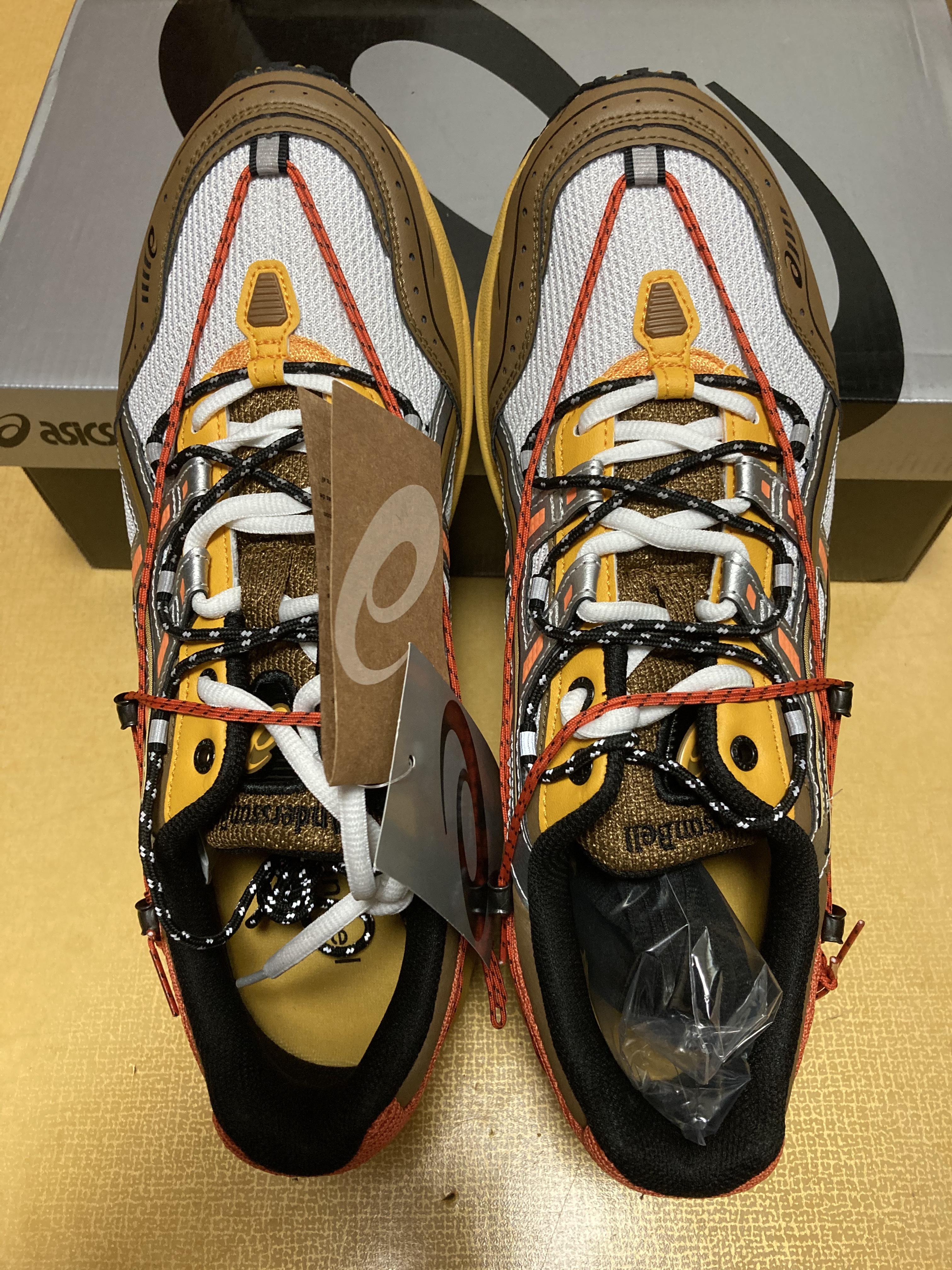 Asics x Andersson Bell Gel-1090 White Orange 착용 스타일