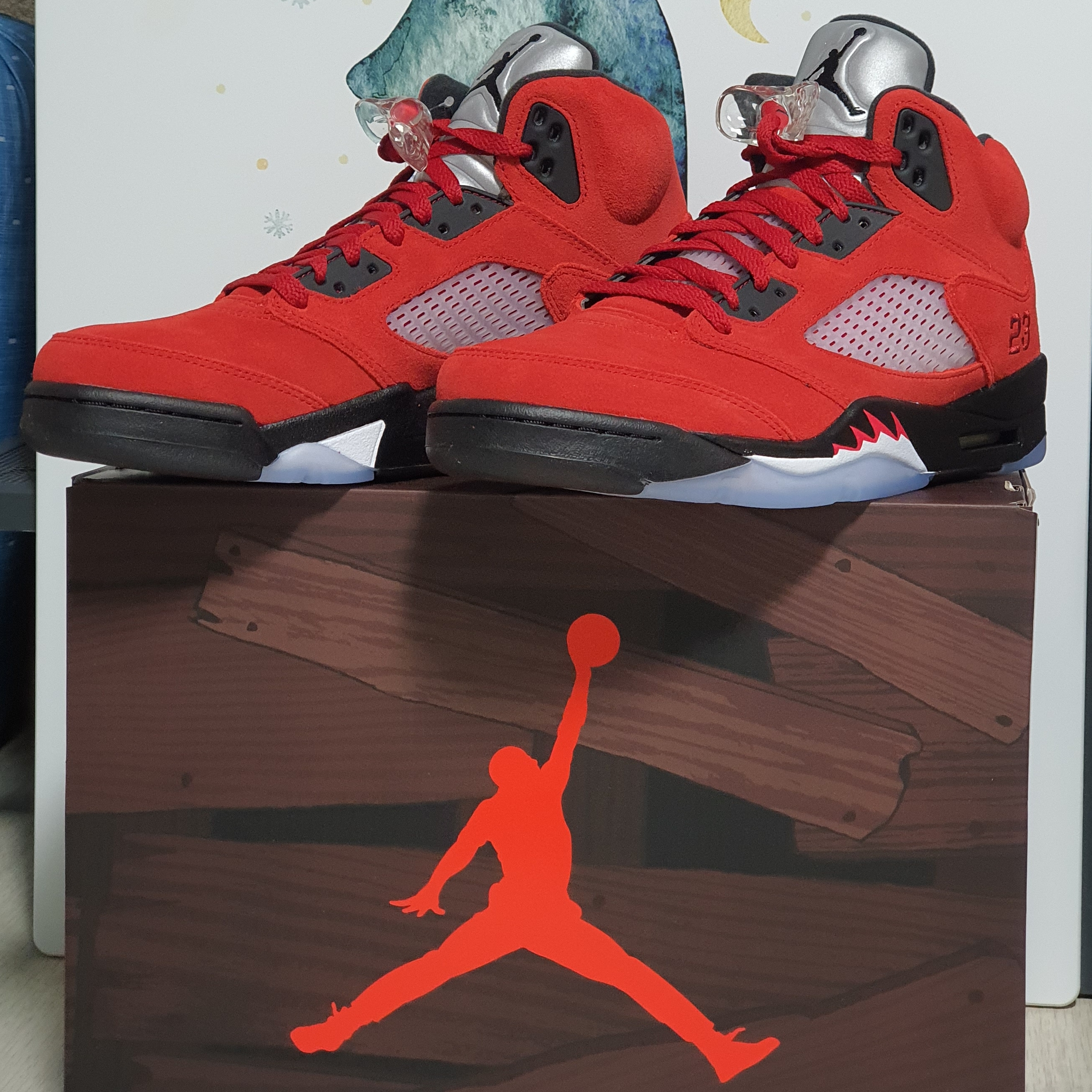 Jordan 5 Retro Toro Bravo 착용 스타일