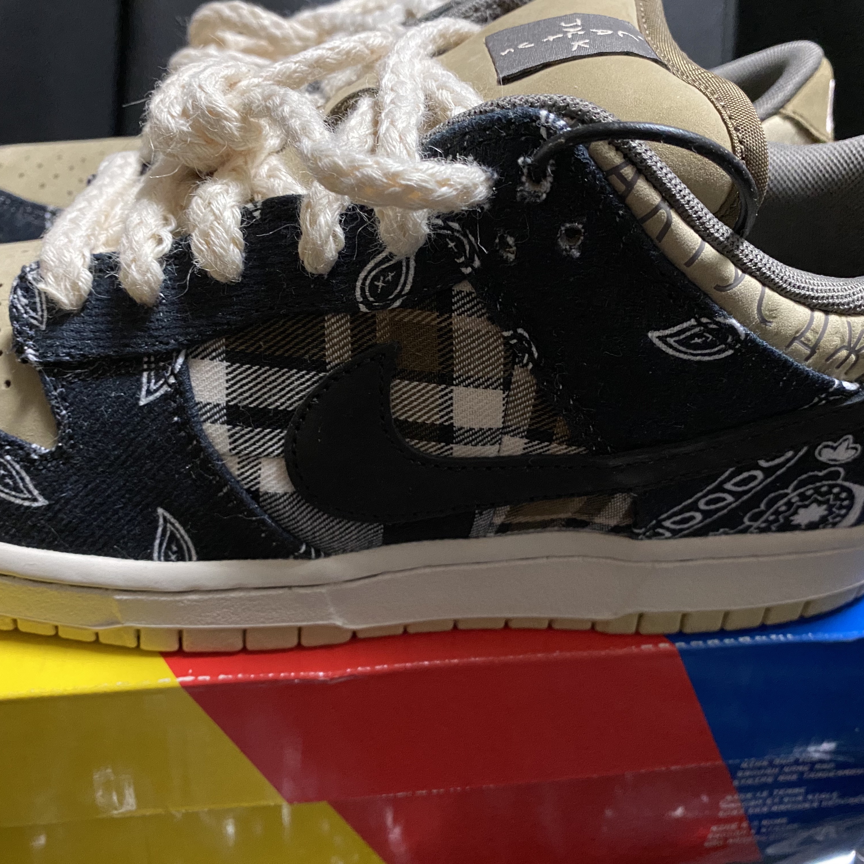 Nike x Travis Scott SB Dunk Low 착용 스타일