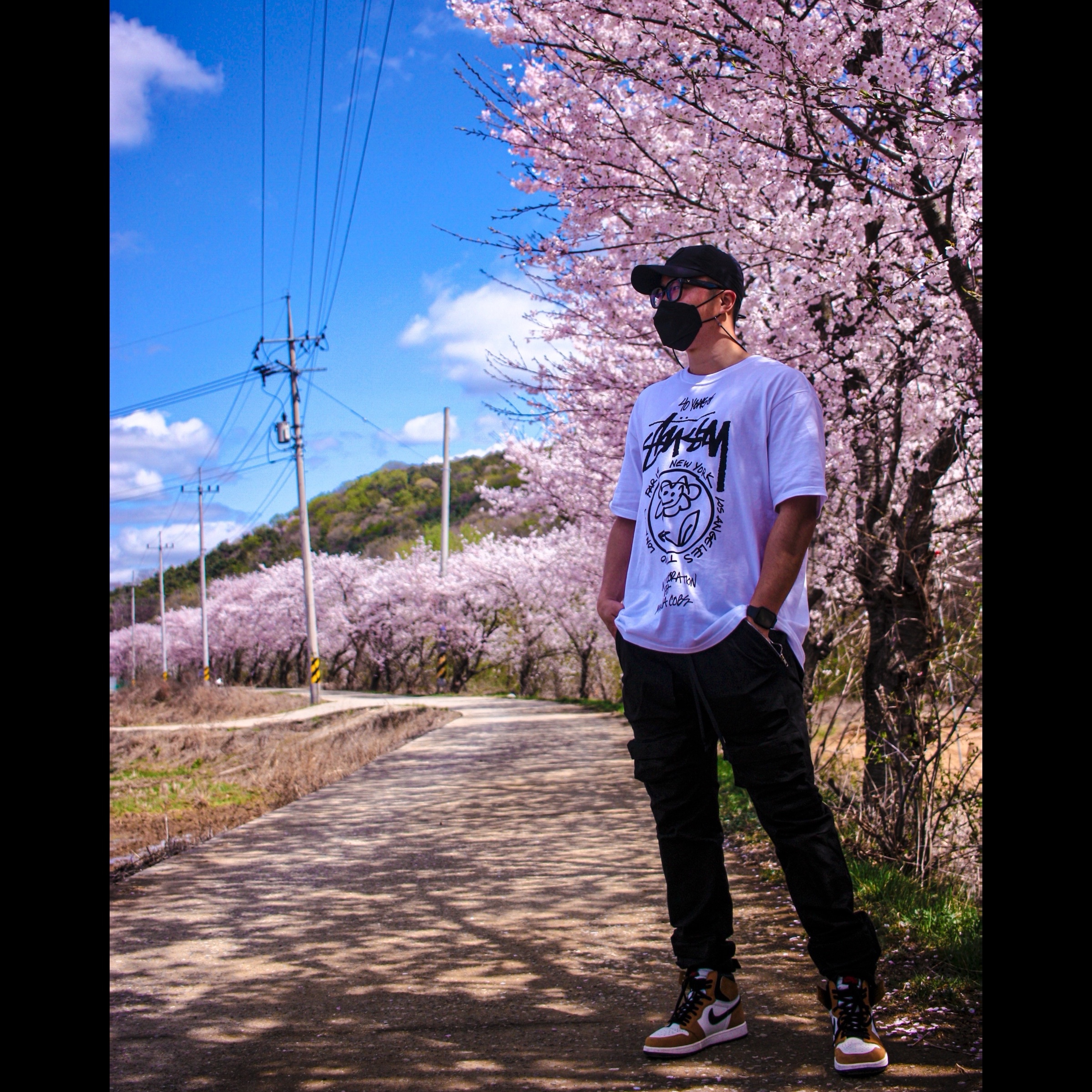 Stussy x Marc Jacobs 40 WT T-Shirt, Jordan 1 Retro High Rookie of the Year 착용 스타일 - 1