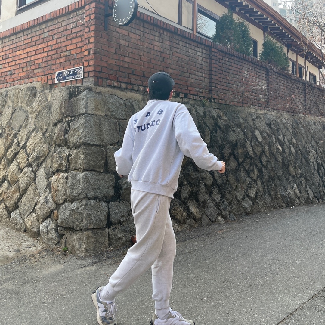 IAB Studio Half Zip Pullover Light Gray, IAB Studio Sweatpants Light Gray - 19FW 착용 스타일 - 2