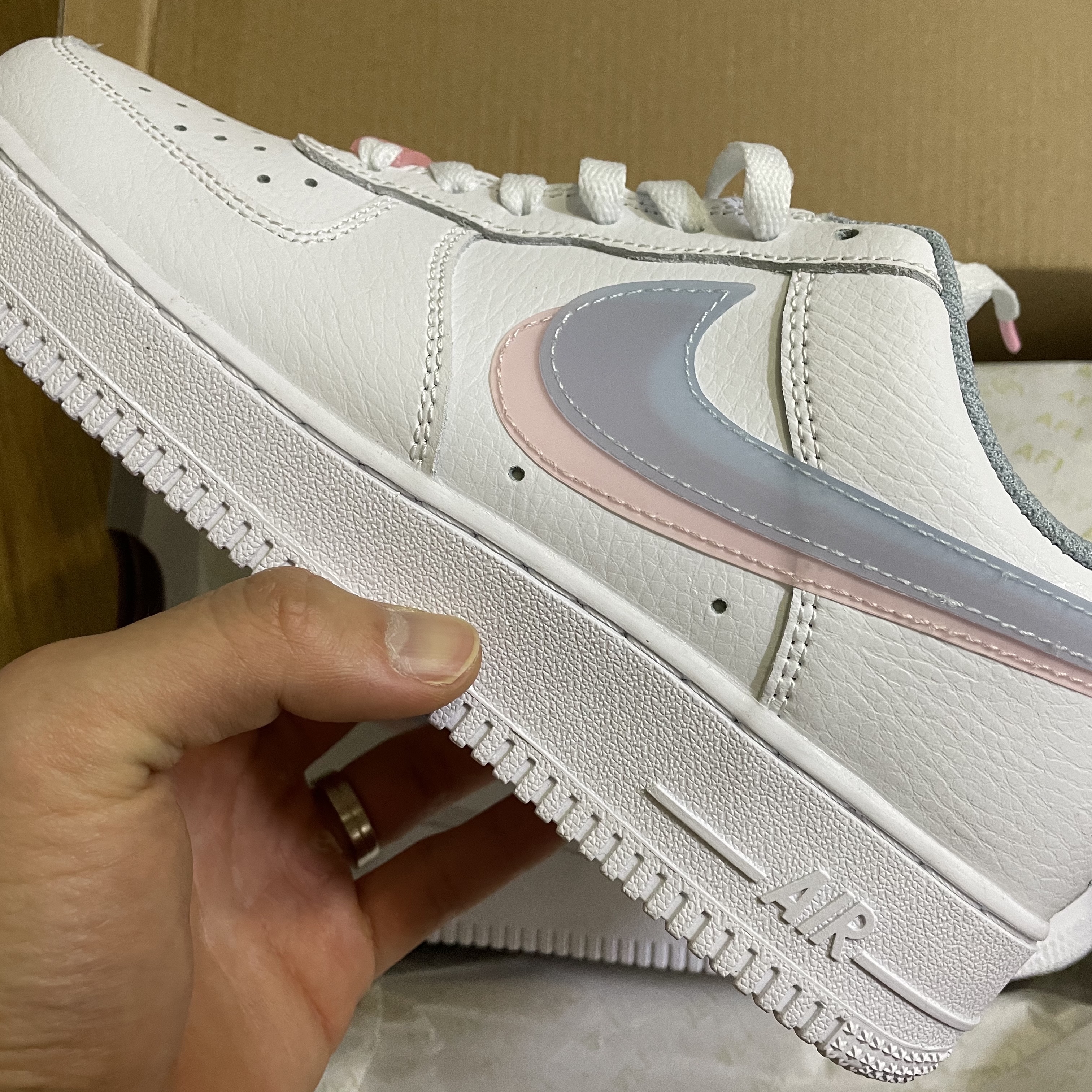 (GS) Nike Air Force 1 LV8 Double Swoosh 착용 스타일