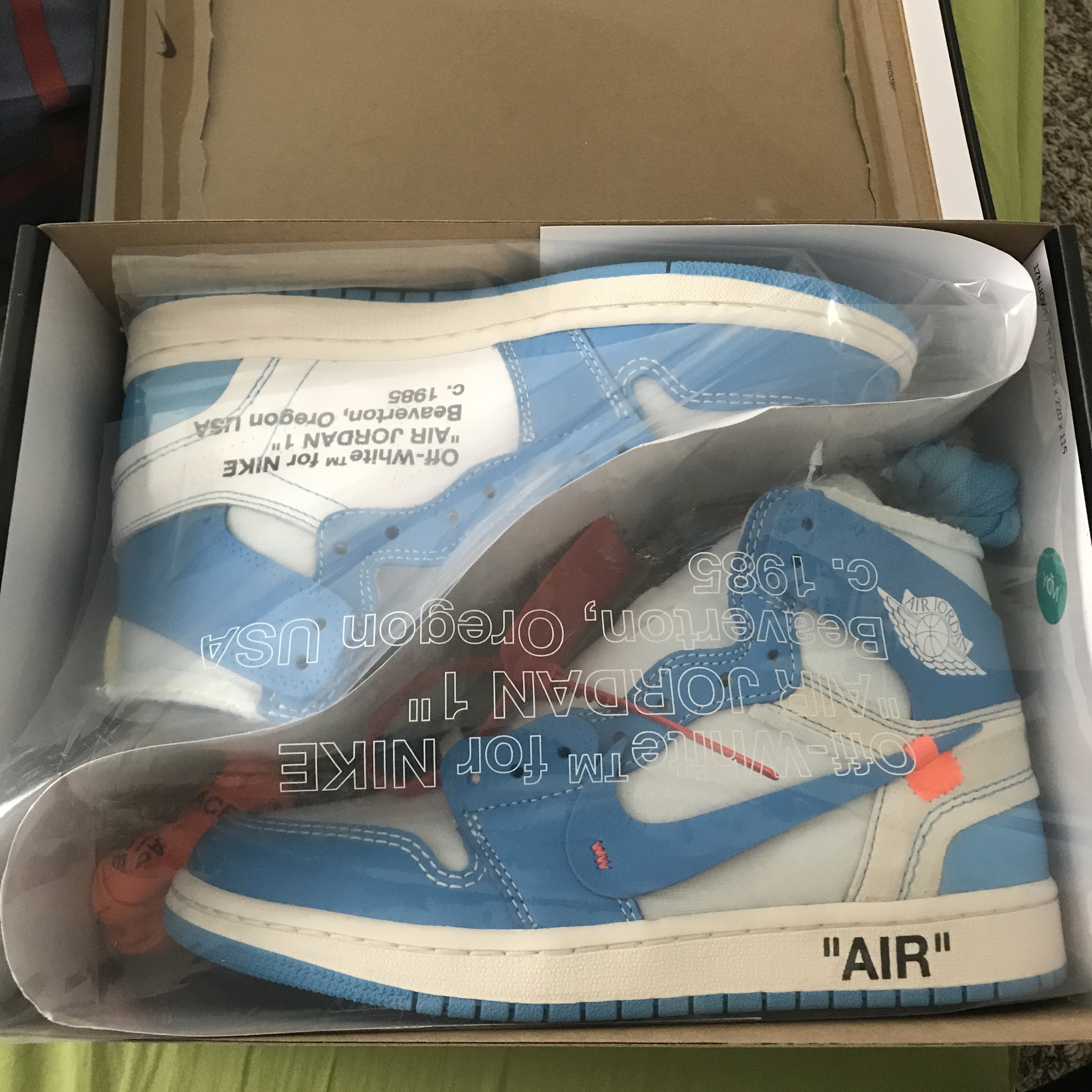 Jordan 1 x Off-White Retro High University Blue 착용 스타일