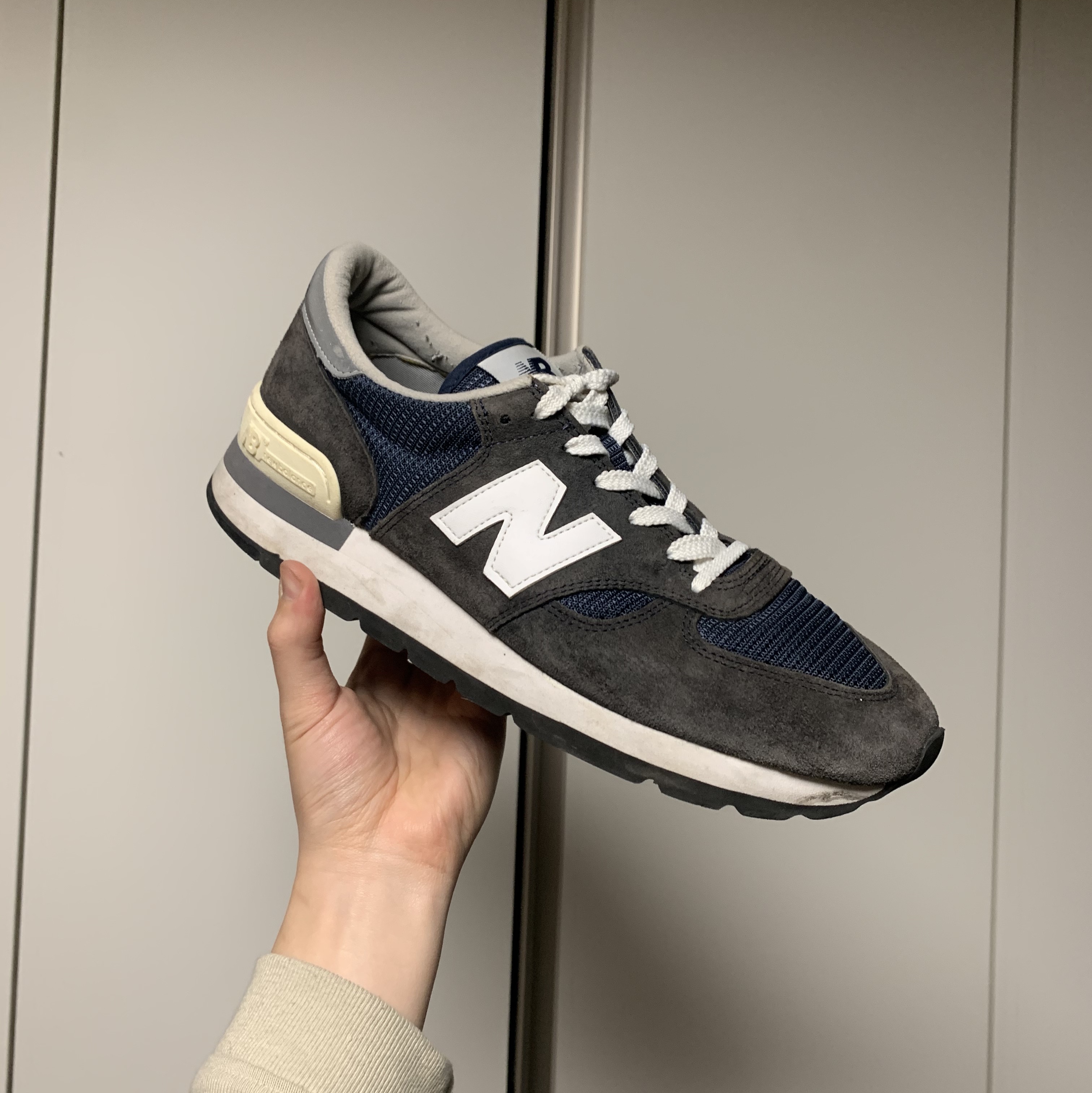 New Balance 990 Made in USA Navy 30th Anniversary 착용 스타일
