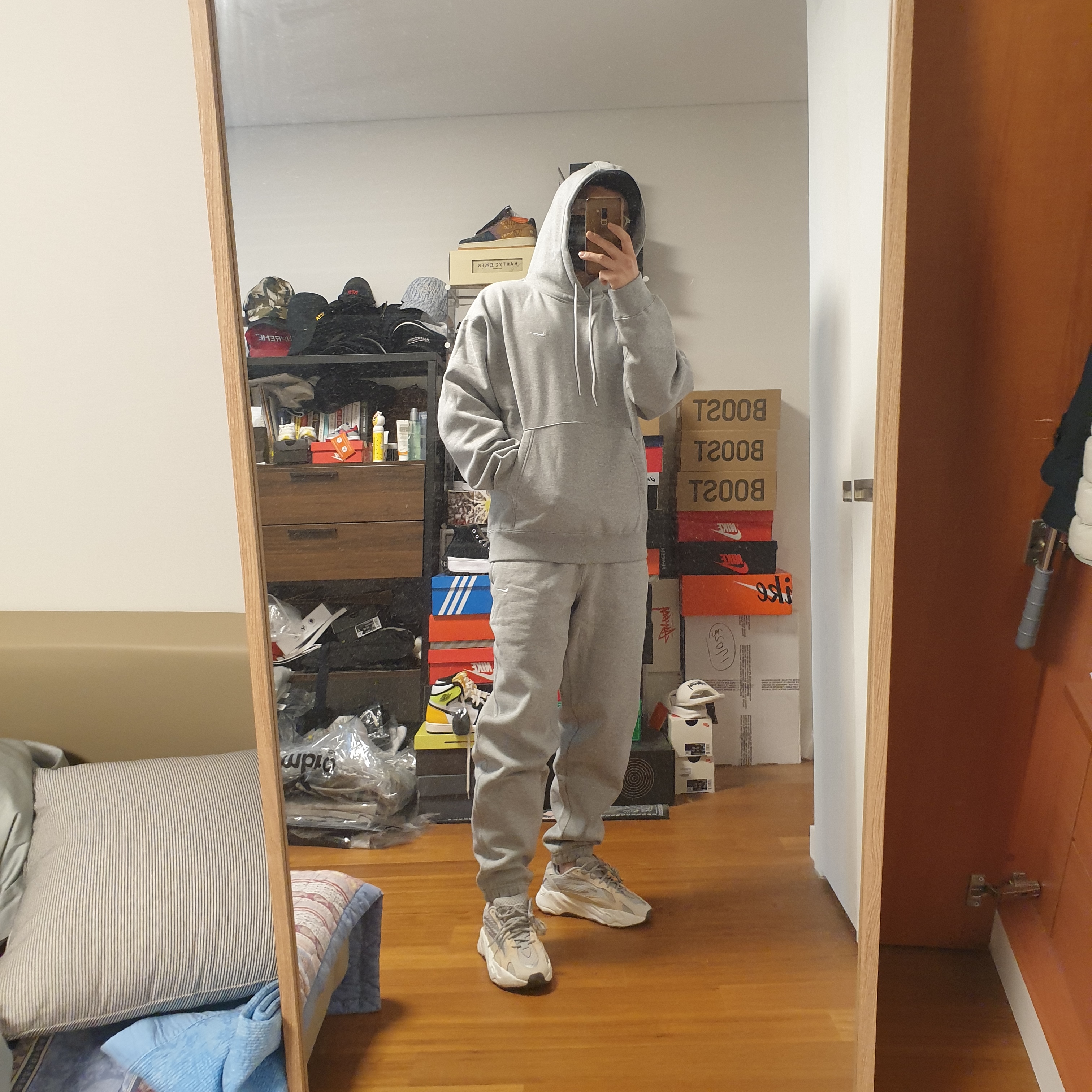 Nike NRG Solo Swoosh Fleece Pants Dark Grey Heather - US/EU, Nike NRG Solo Swoosh Fleece Hoodie Dark Grey Heather - US/EU 착용 스타일 - 3