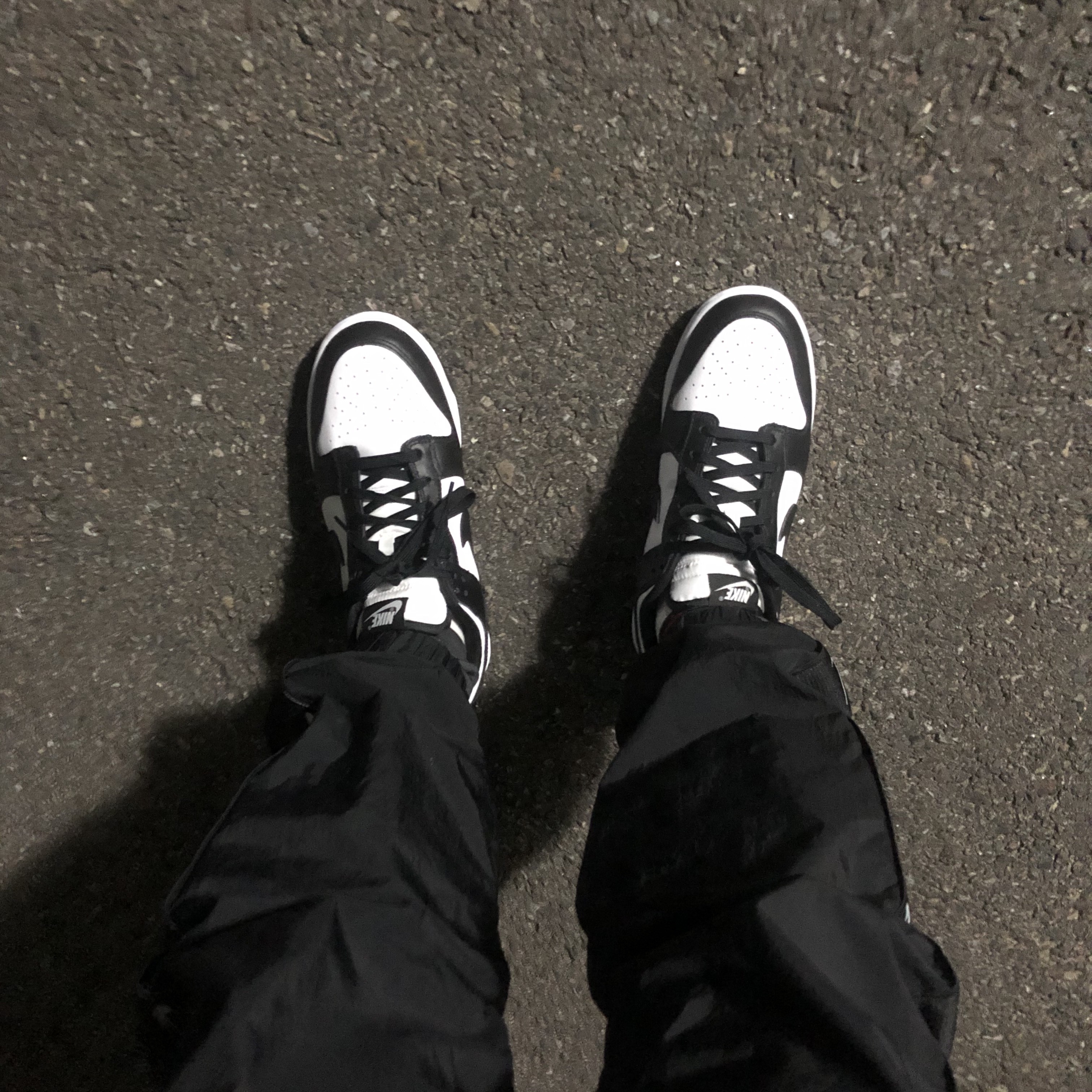 Nike Dunk Low Retro Black 착용 스타일 - 2