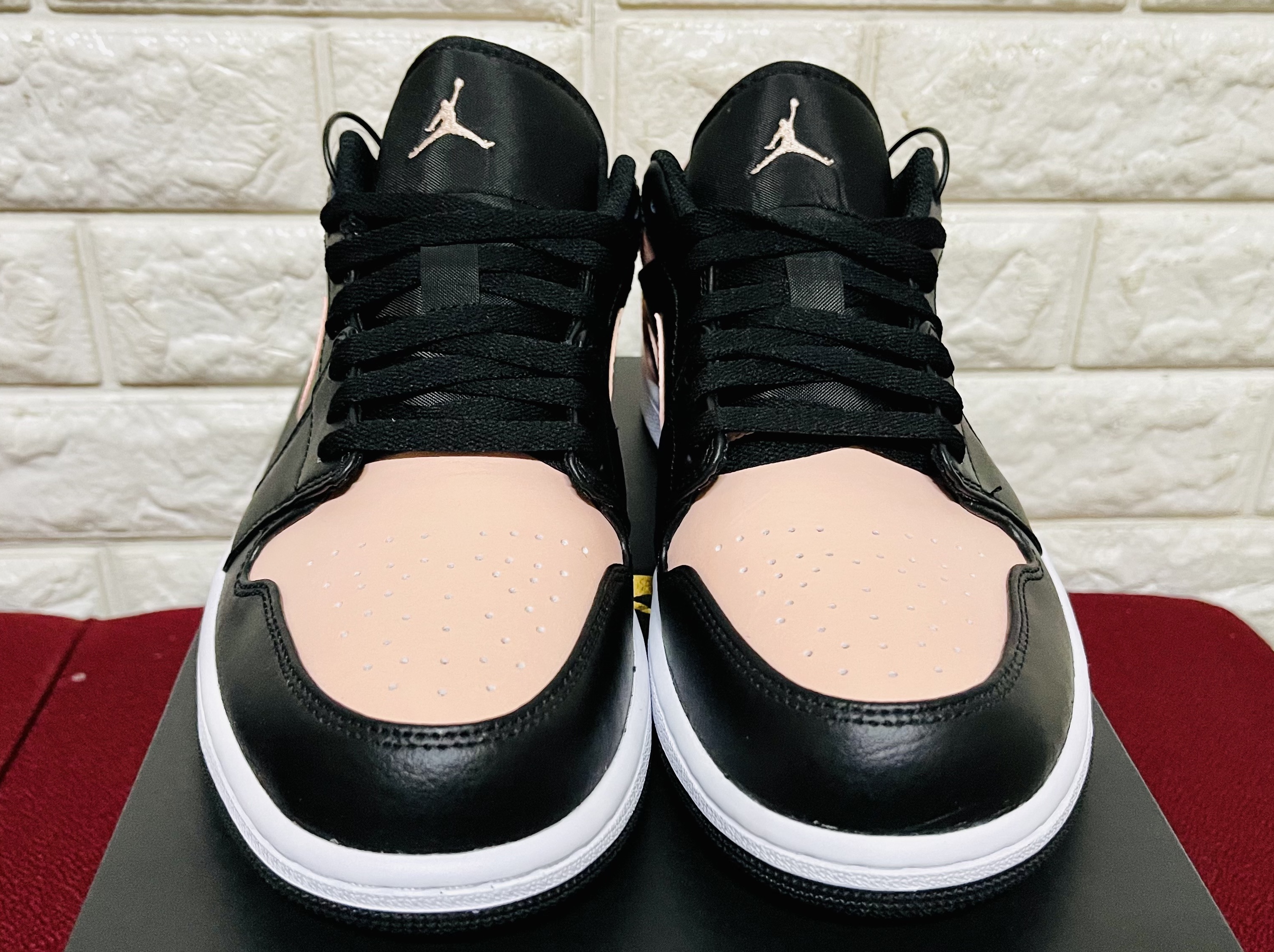 Jordan 1 Low Crimson Tint 착용 스타일 - 3