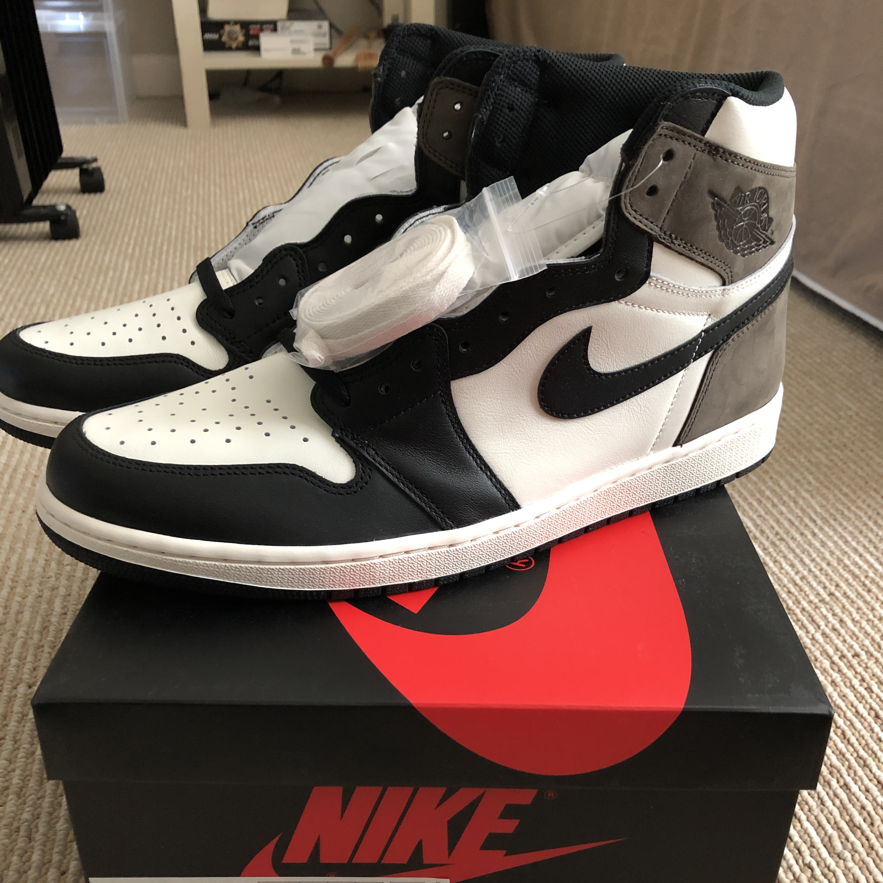 Jordan 1 Retro High OG Black Mocha 착용 스타일