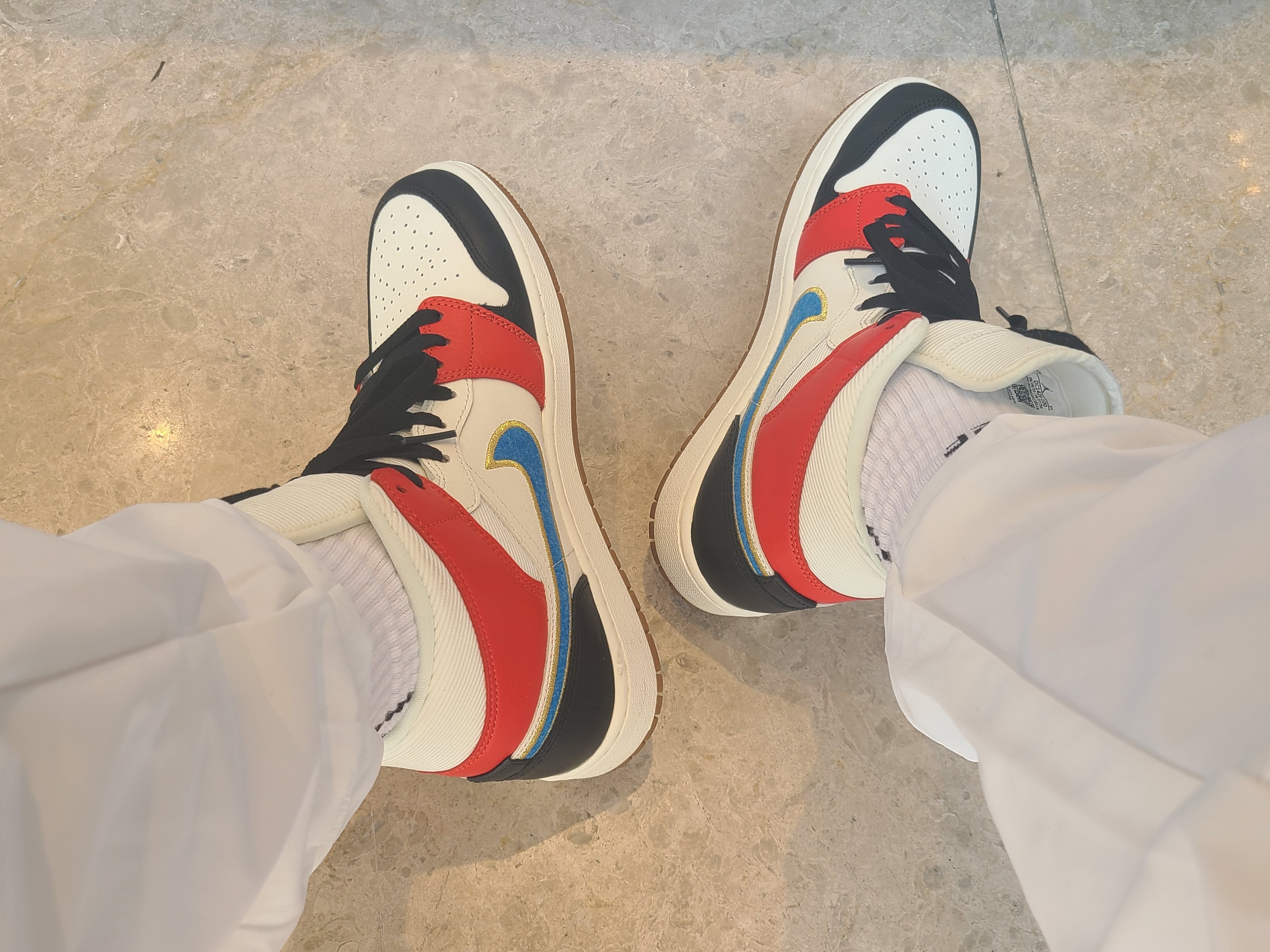 (W) Jordan 1 Mid Homecoming 착용 스타일
