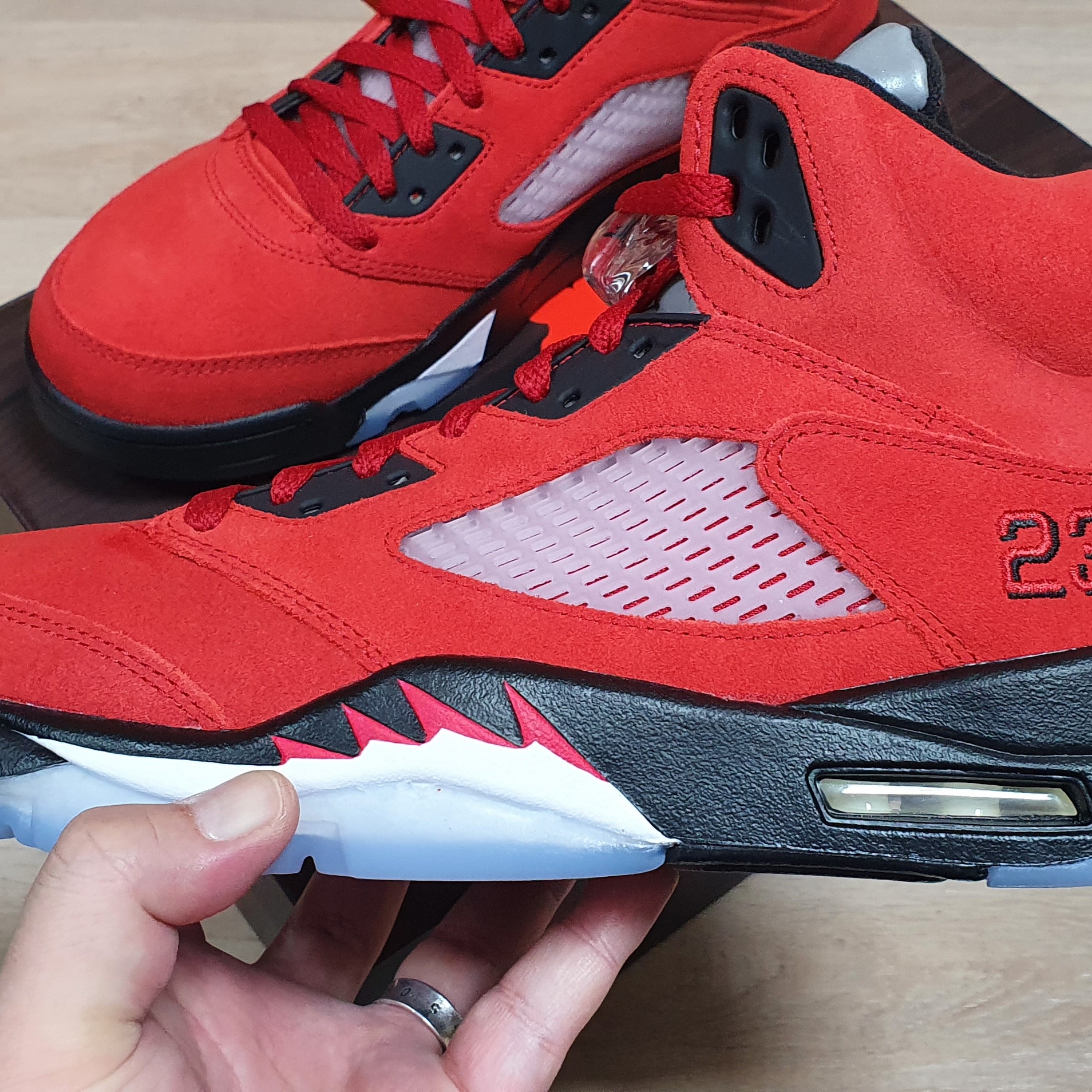 Jordan 5 Retro Toro Bravo 착용 스타일 - 2