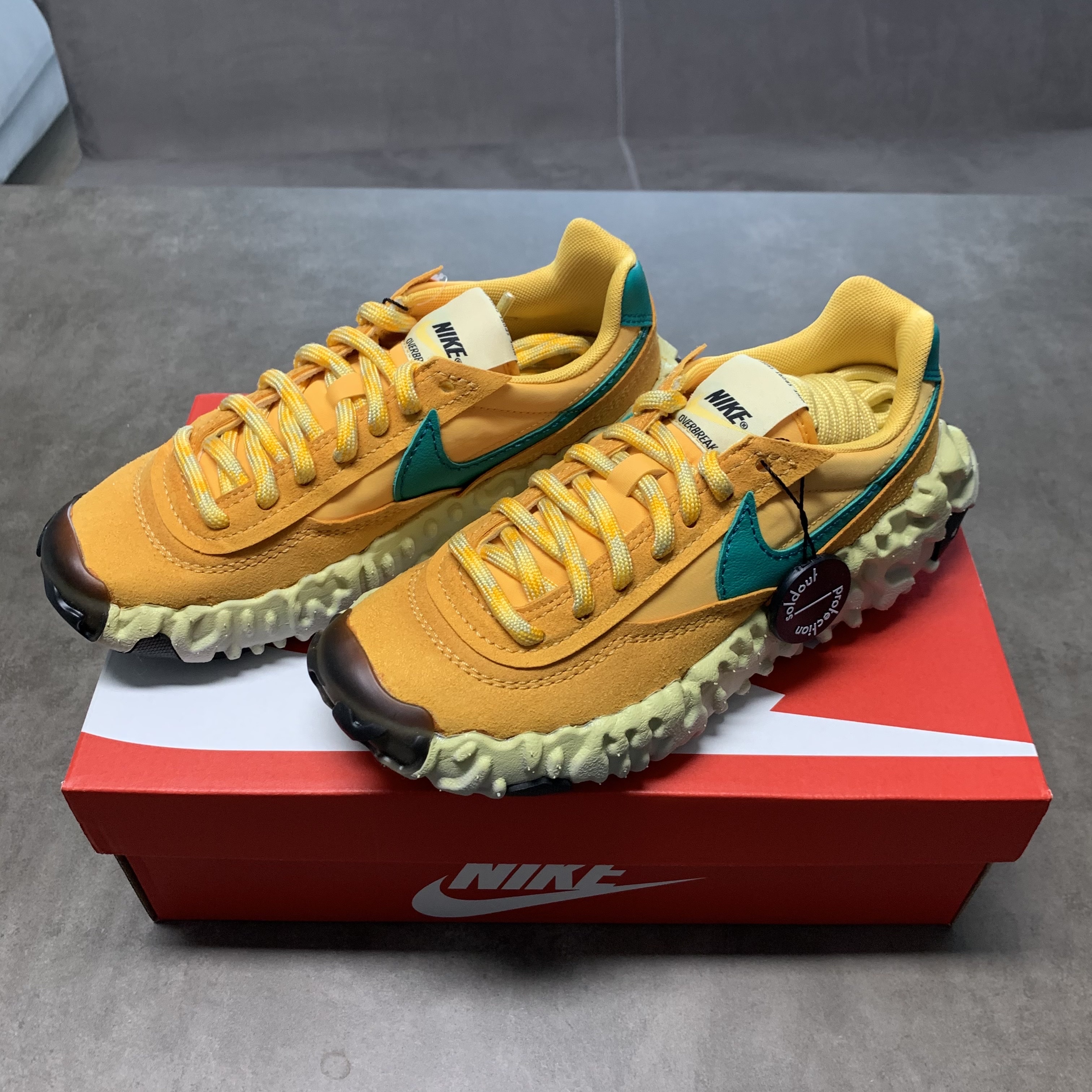 Nike Overbreak SP Khaki 착용 스타일