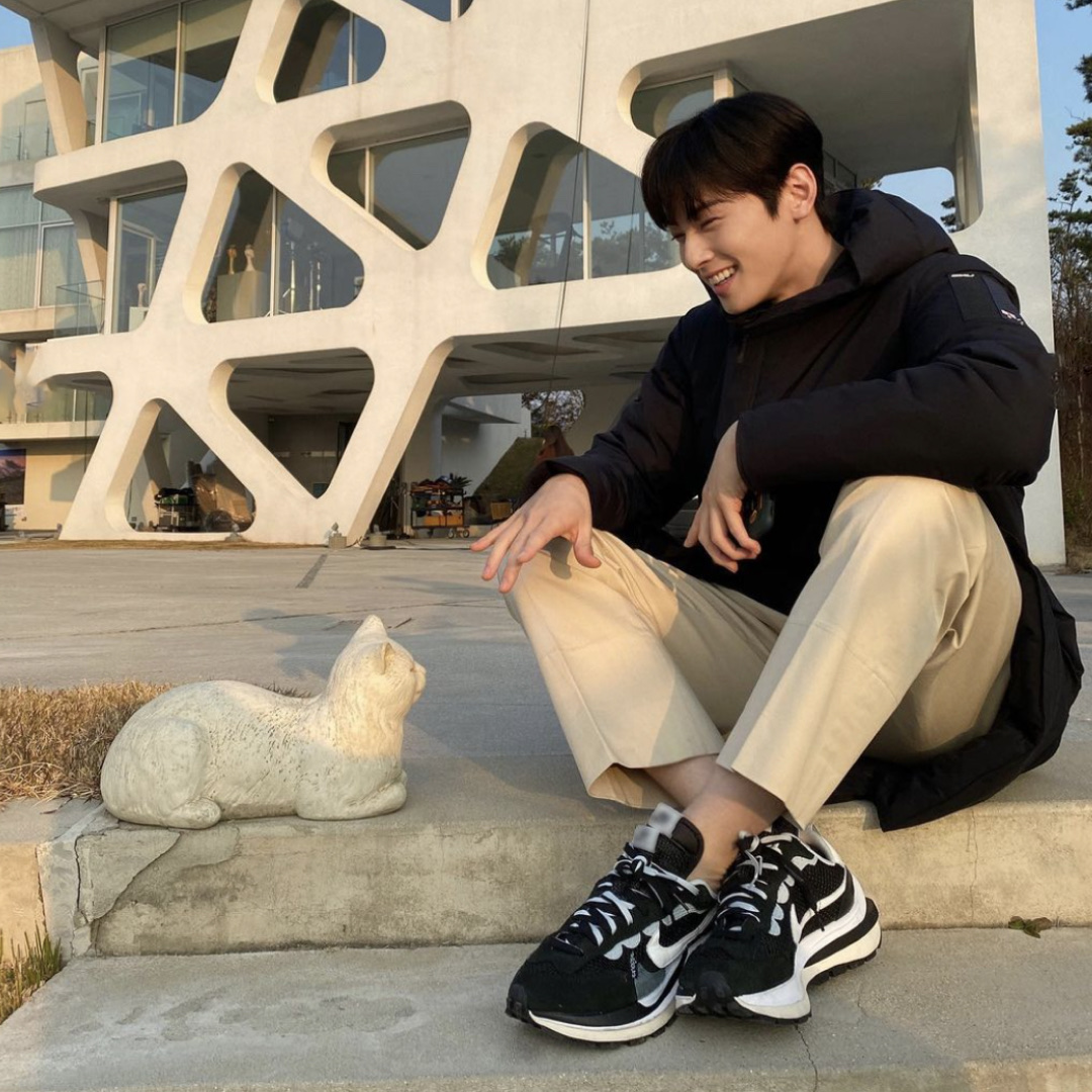 Nike x Sacai VaporWaffle Black White 착용 스타일 - 2